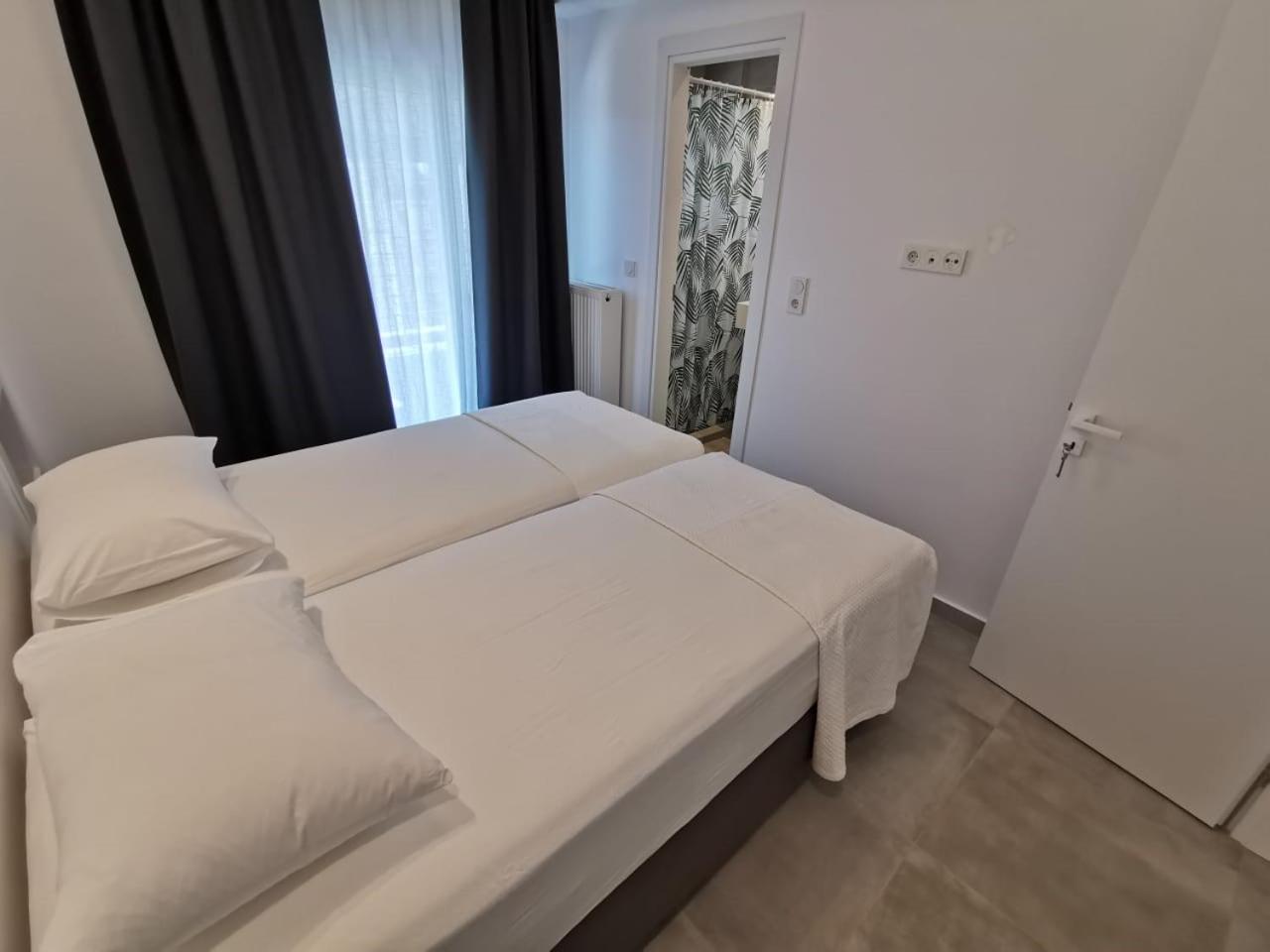 Ikarus Modern Apartment at the Centre of Athens photo 2