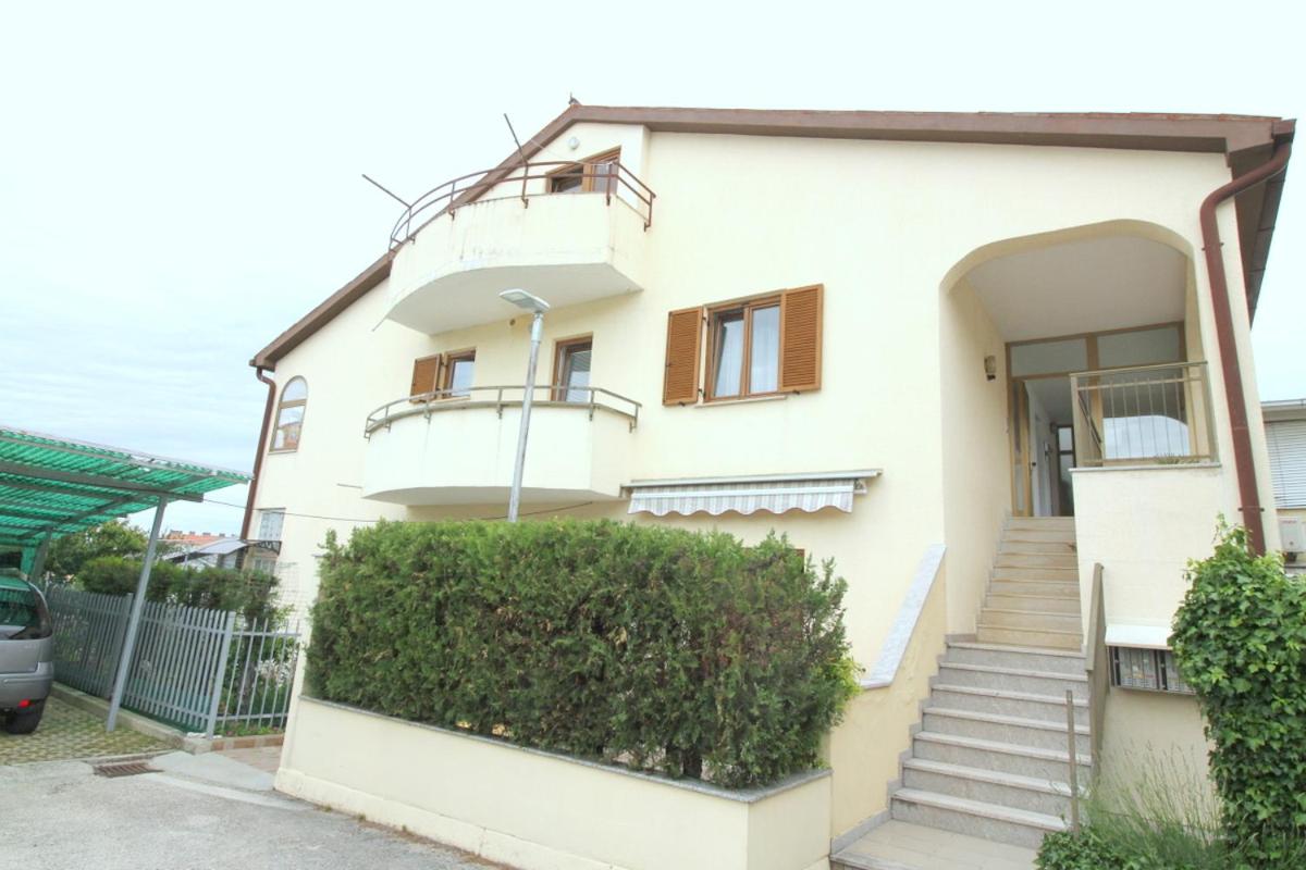 Family apartment in Izola view 2