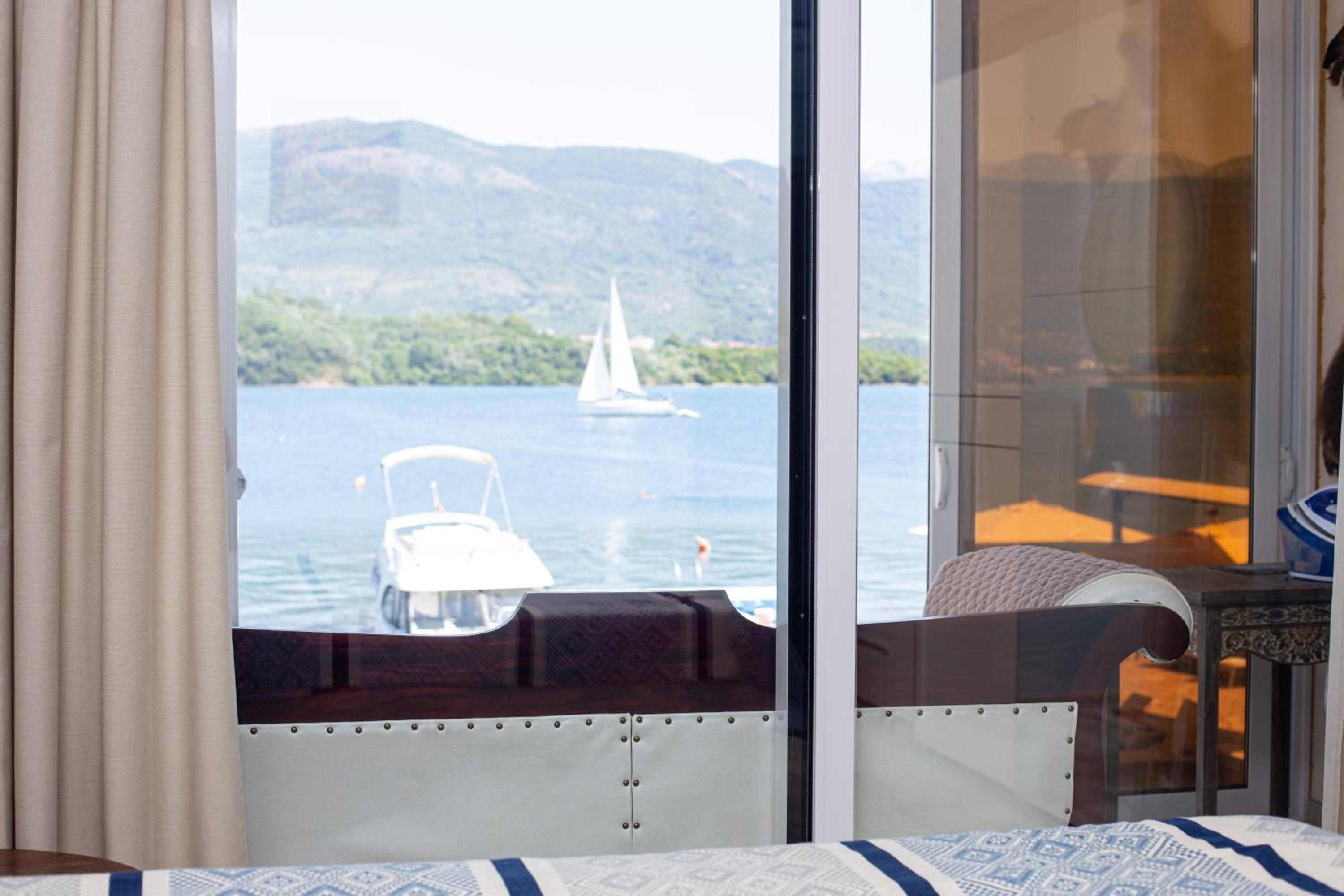 Aquamarine House view 3