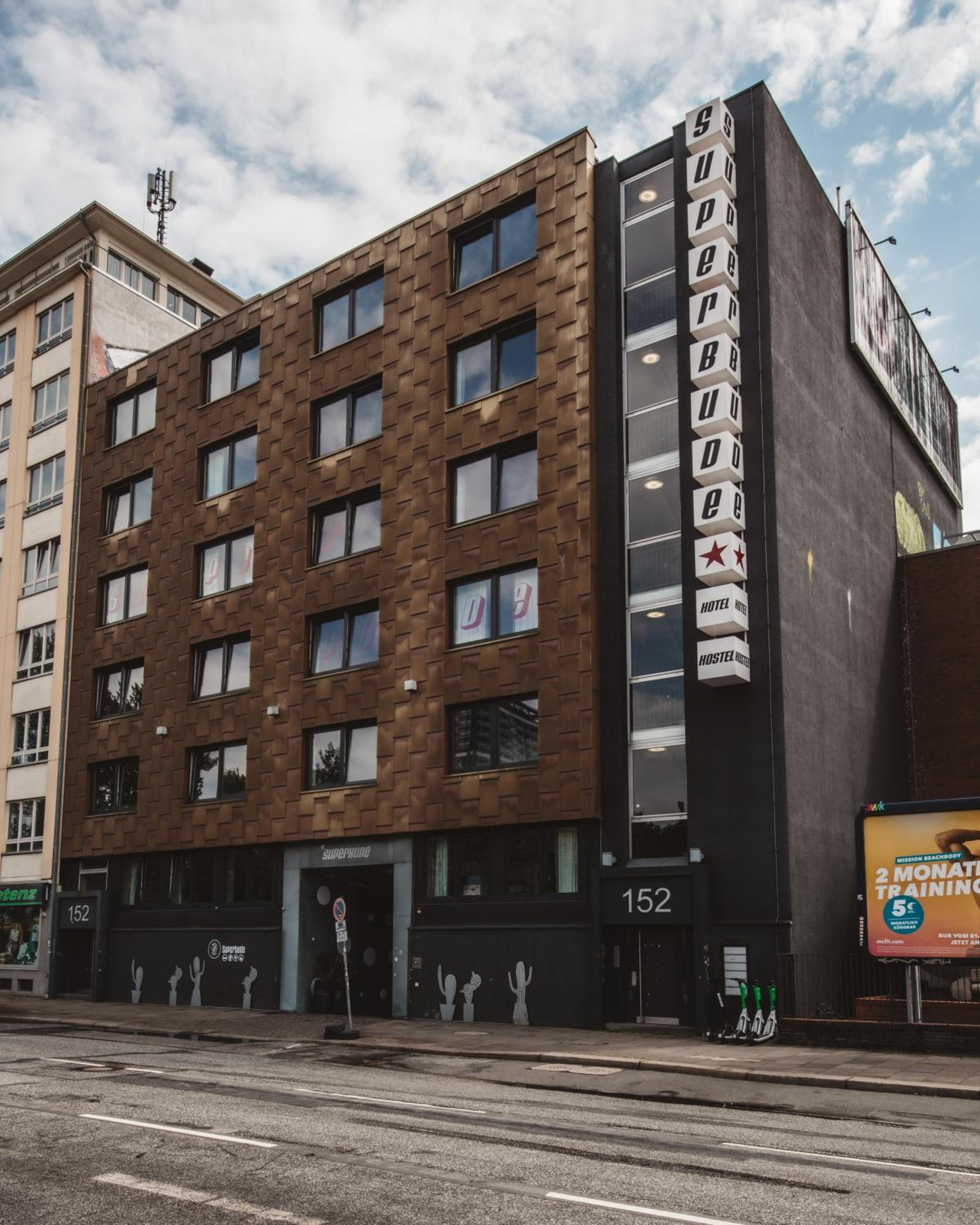 Hotel Superbude Hamburg St Georg - Image 1