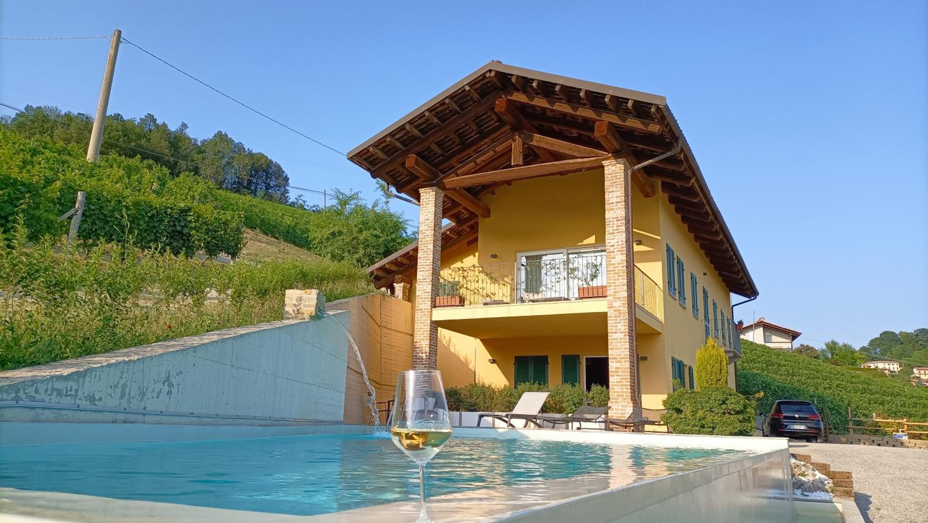 Hotel Sogno in Langa - Image 1