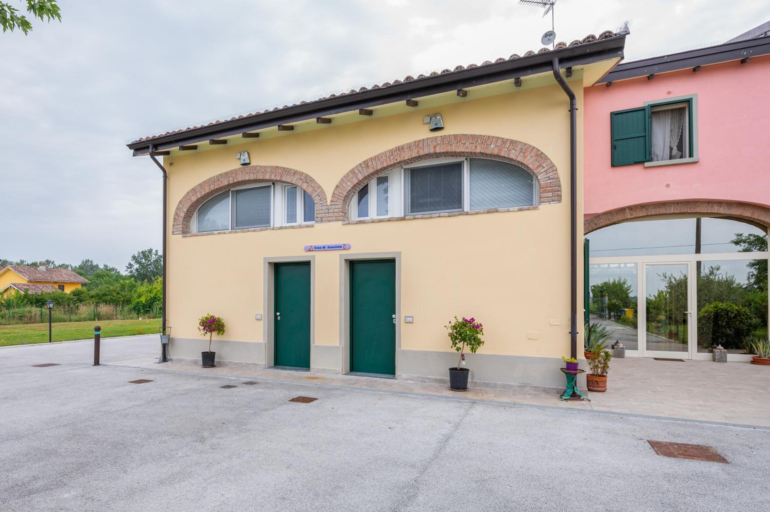 Countryside Fiere Parma Apartments view 2