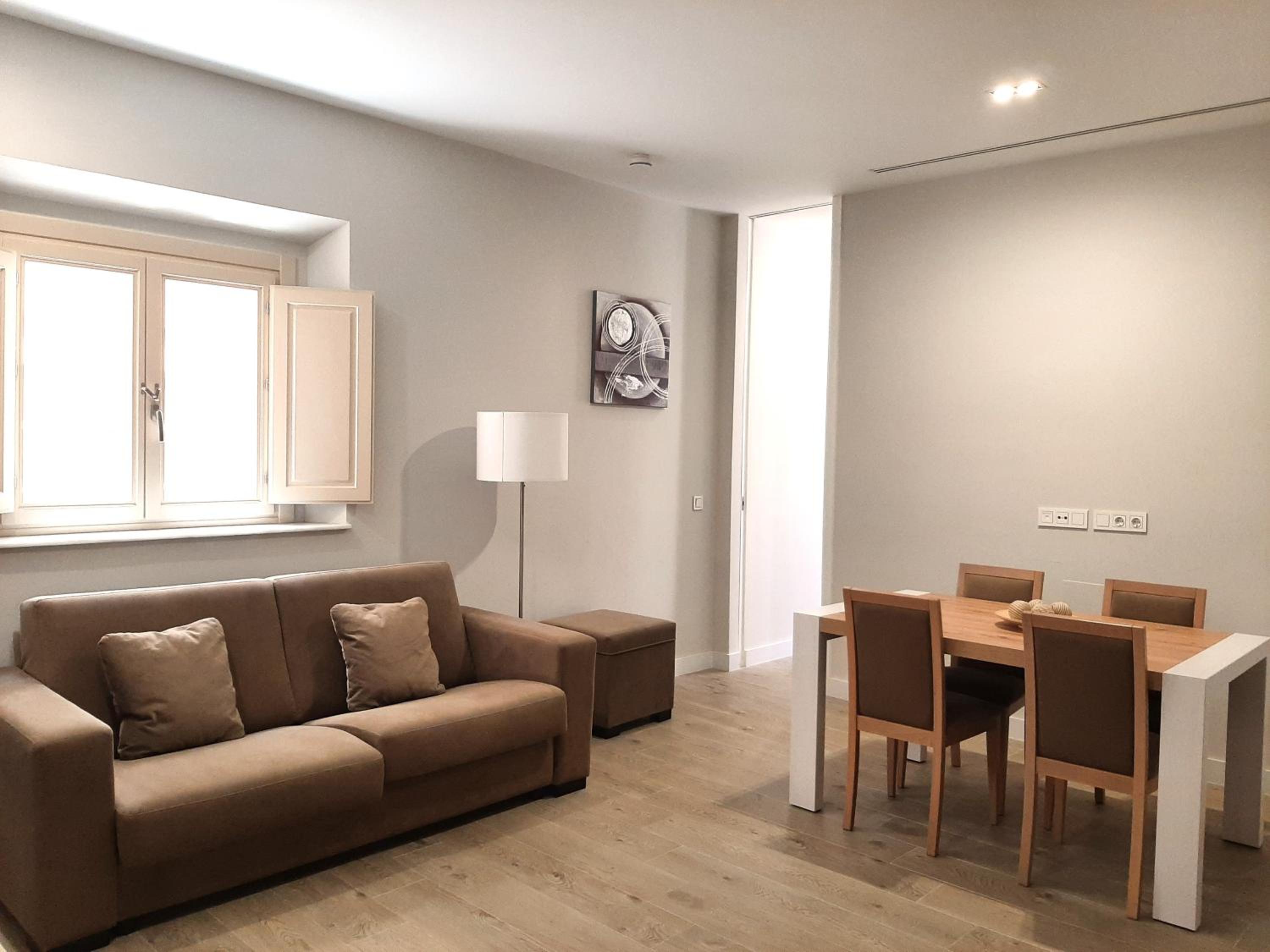 Apartamentos Pinar Málaga Centro - Carretería