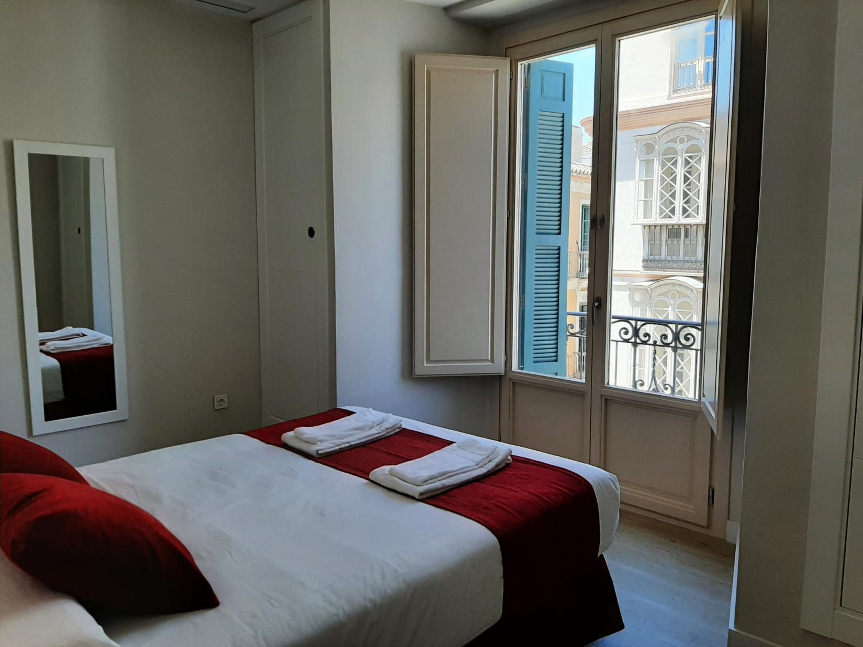 Apartamentos Pinar Málaga Centro - Carretería