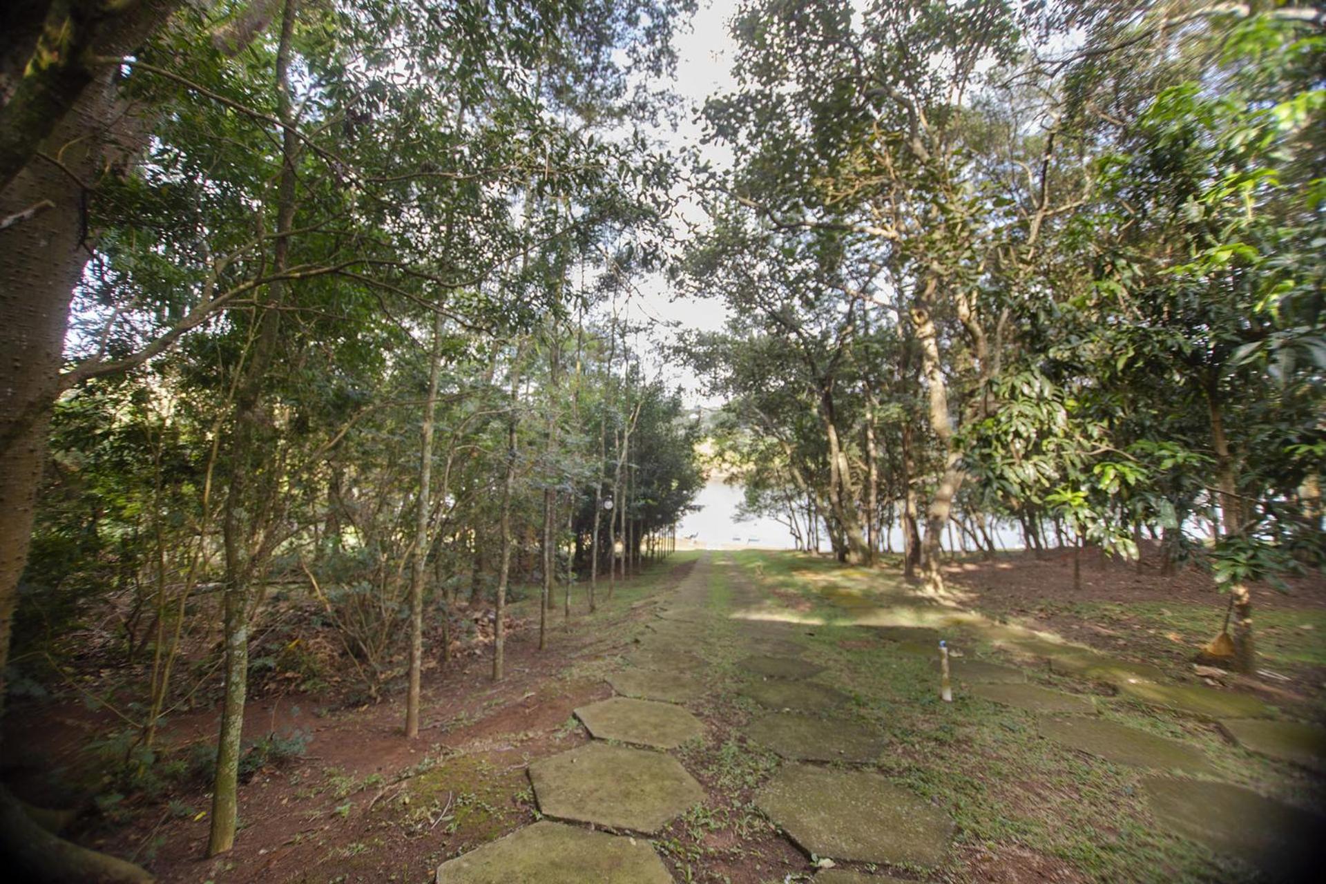 Casa de Campo com acesso a Represa em Piracaia SP