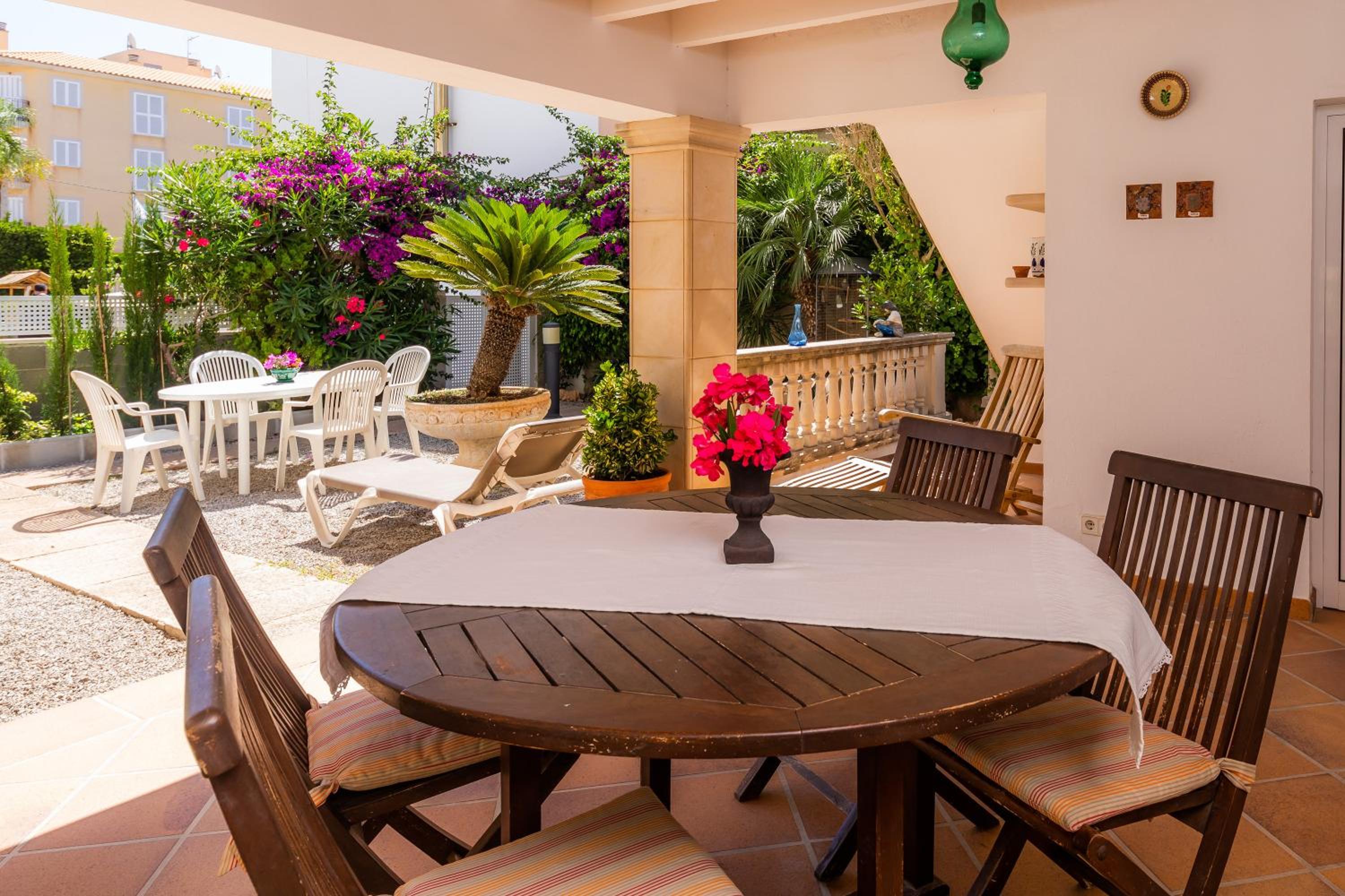 Villa Amorós view 5