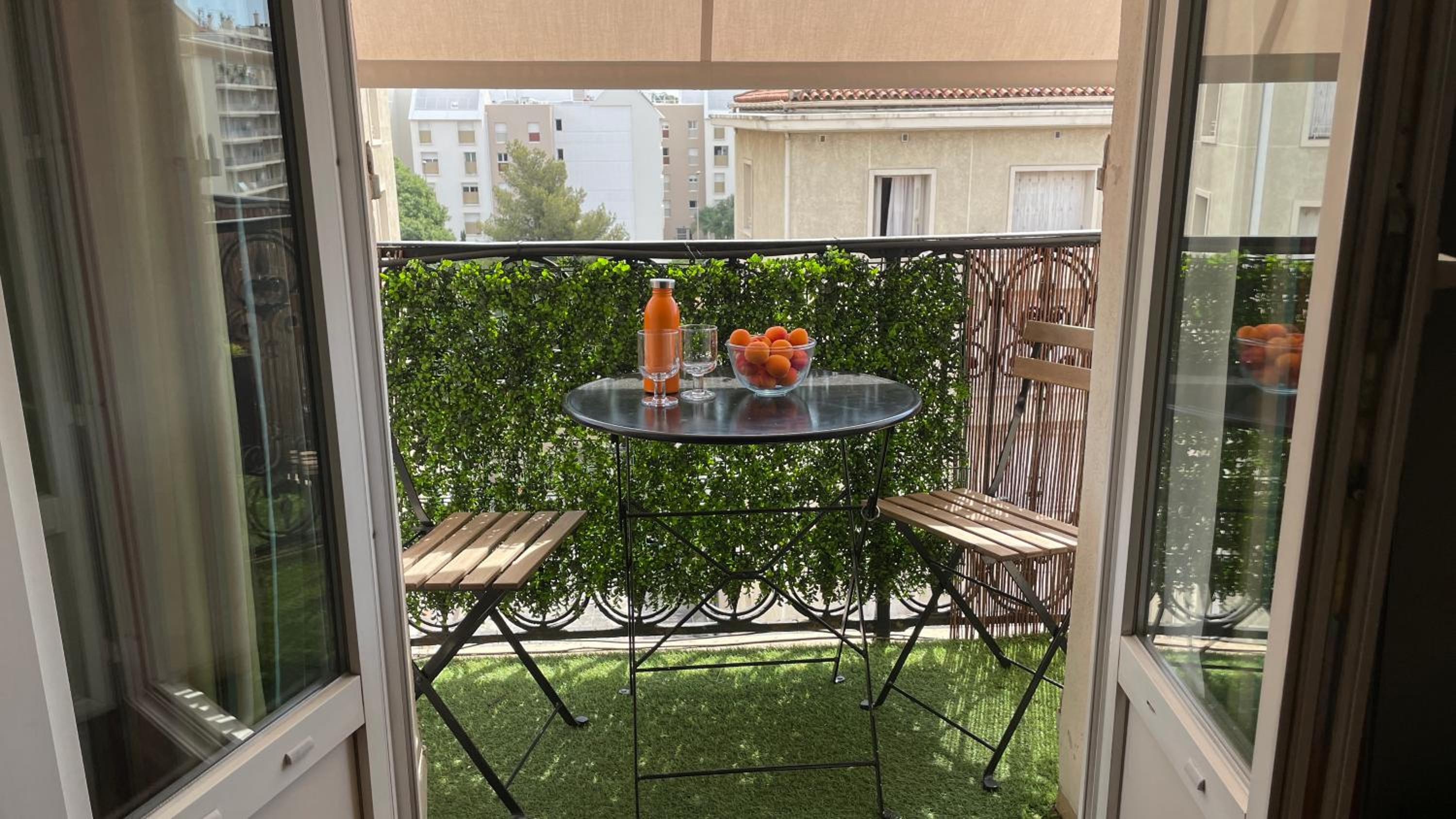 Toulon Vacations - Appartement mignon calme douillet ascenseur clim etage eleve proche parking et toutes commodites au coeur du Toulon historique - Property Image 1