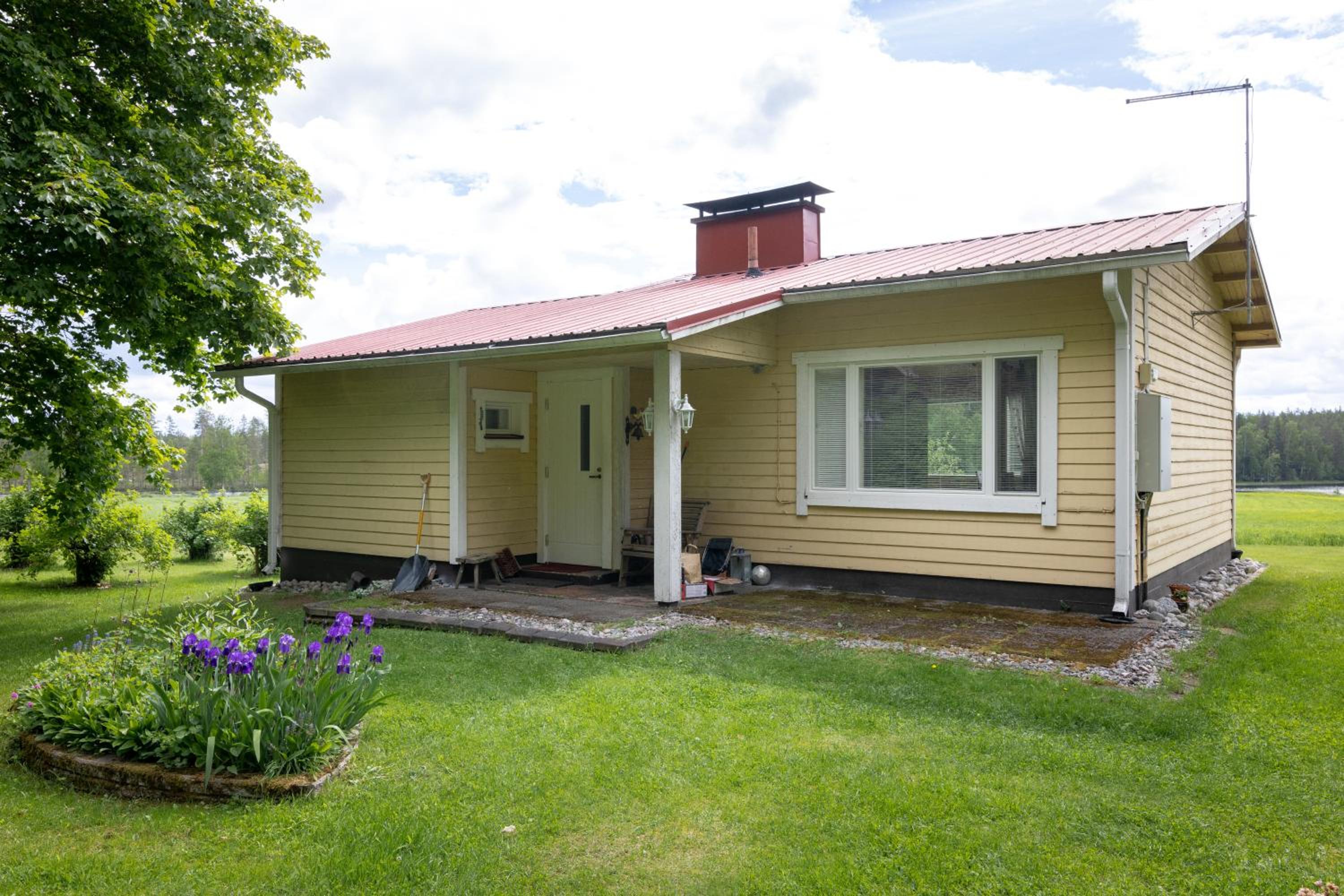 Mummon mökki - Granny´s cottage view 3