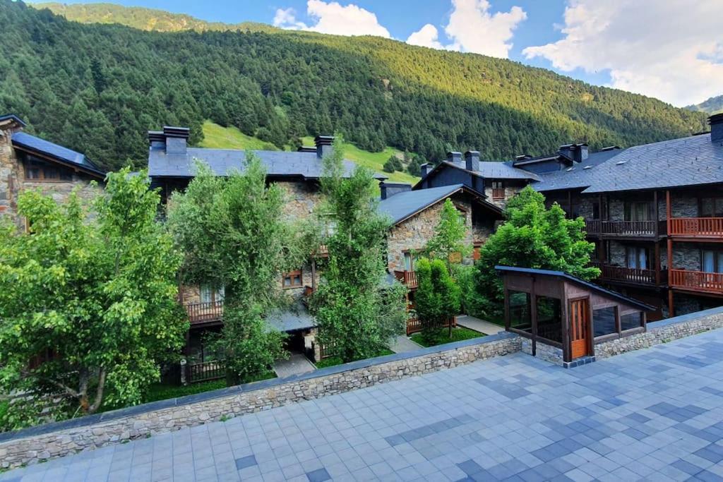 Acollidor estudi amb encant nòrdic i amb parquing, al costat de Grandvalira