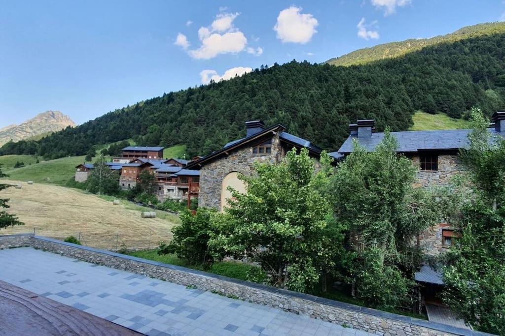 Acollidor estudi amb encant nòrdic i amb parquing, al costat de Grandvalira