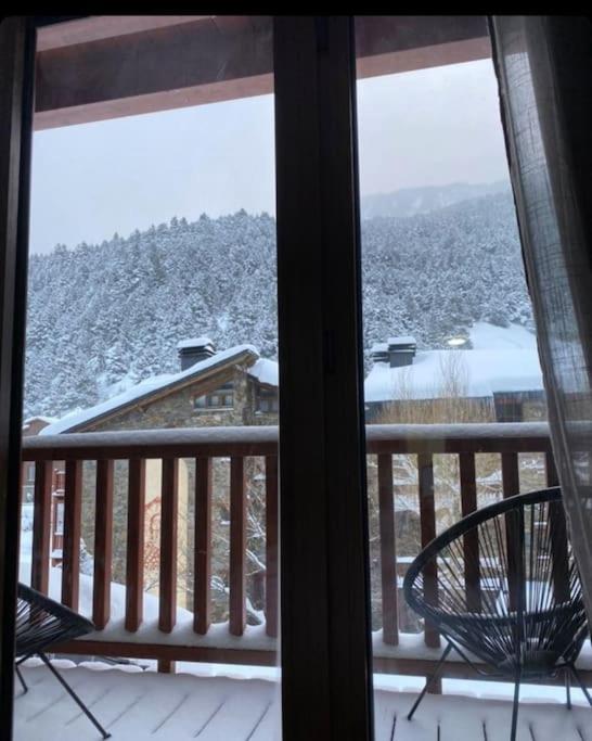 Acollidor estudi amb encant nòrdic i amb parquing, al costat de Grandvalira