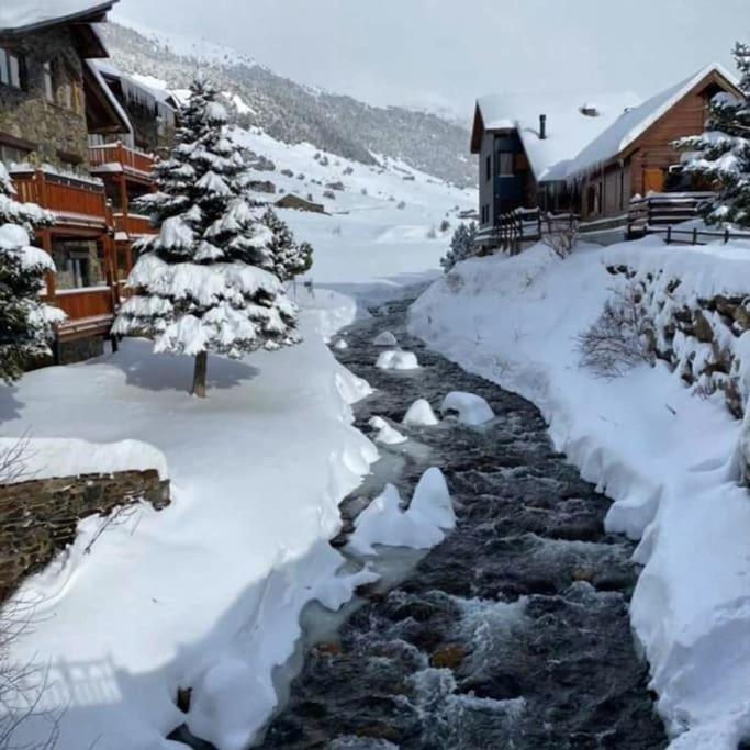 Acollidor estudi amb encant nòrdic i amb parquing, al costat de Grandvalira
