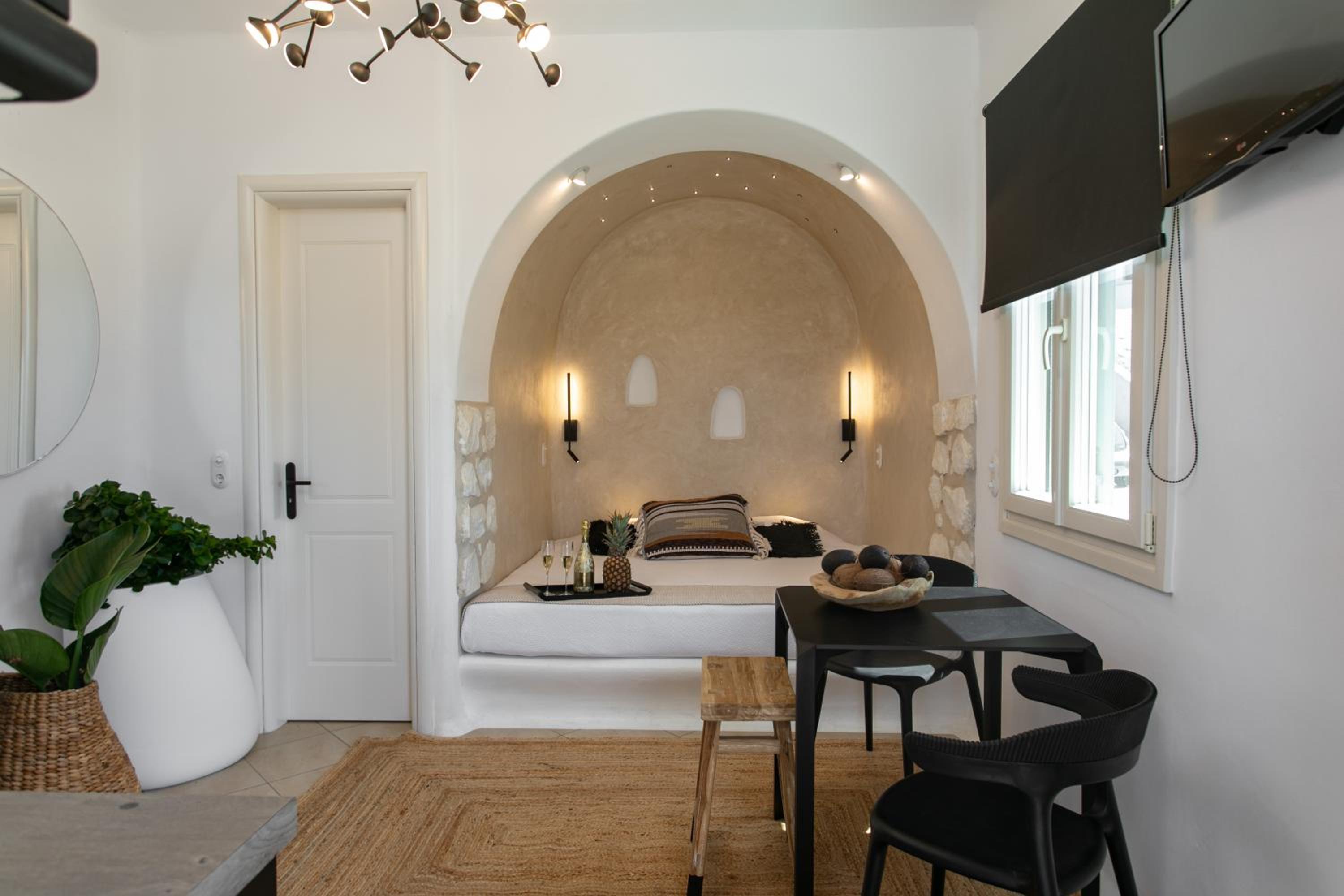 Naxos Euphoria Suites photo 5