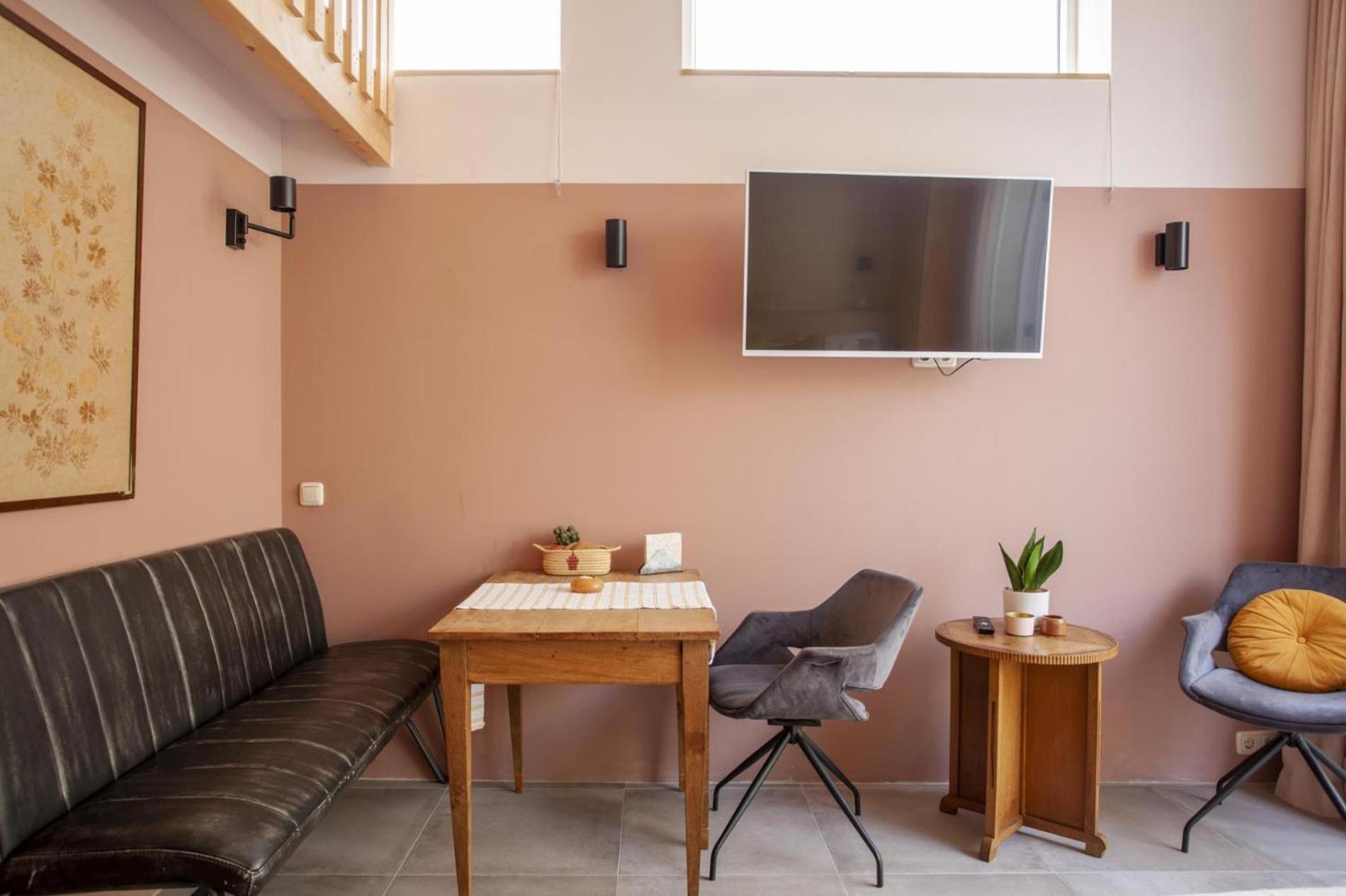 Lovely and charming guesthouse near city center, close to Rotterdam view 5