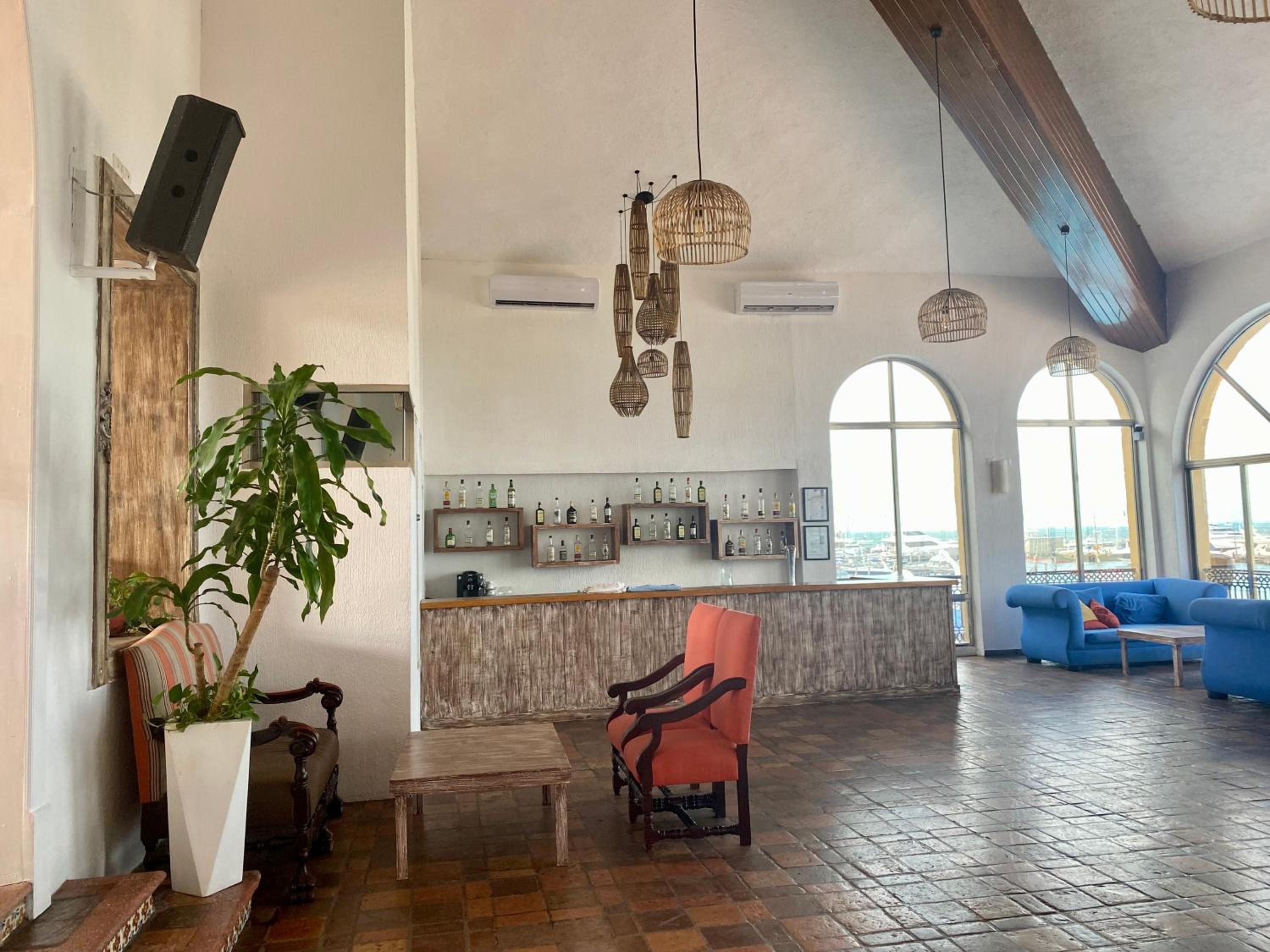 Tropical apartment