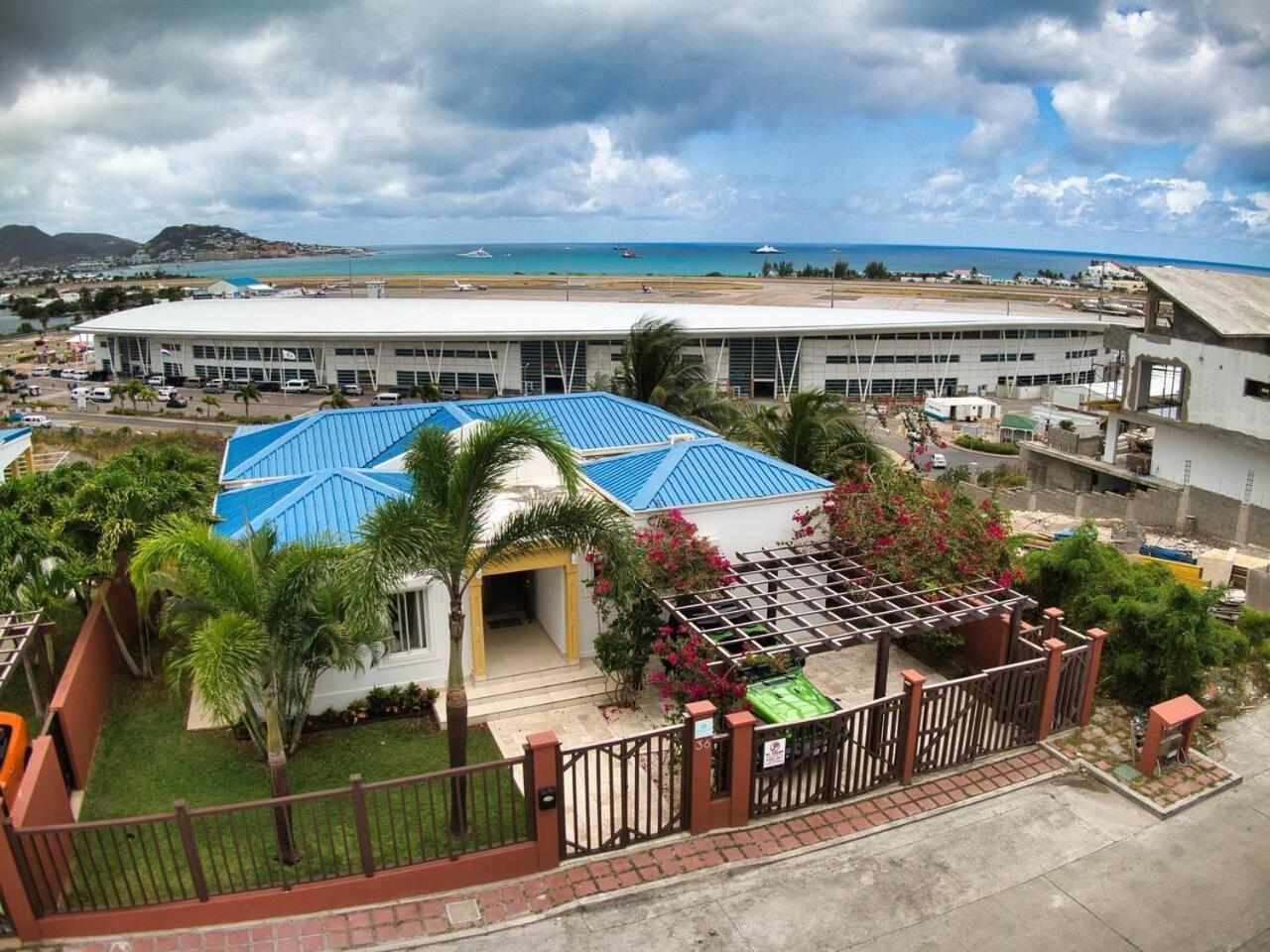 3 Bed Villa Sleeps 6 Pool Priv Patio view 3