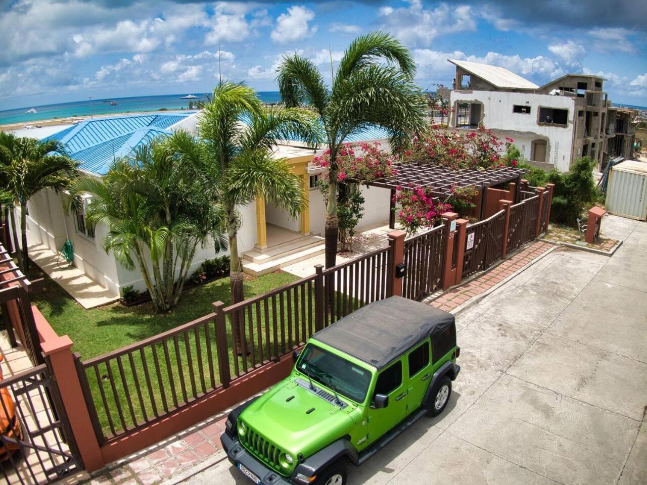 3 Bed Villa Sleeps 6 Pool Priv Patio view 4