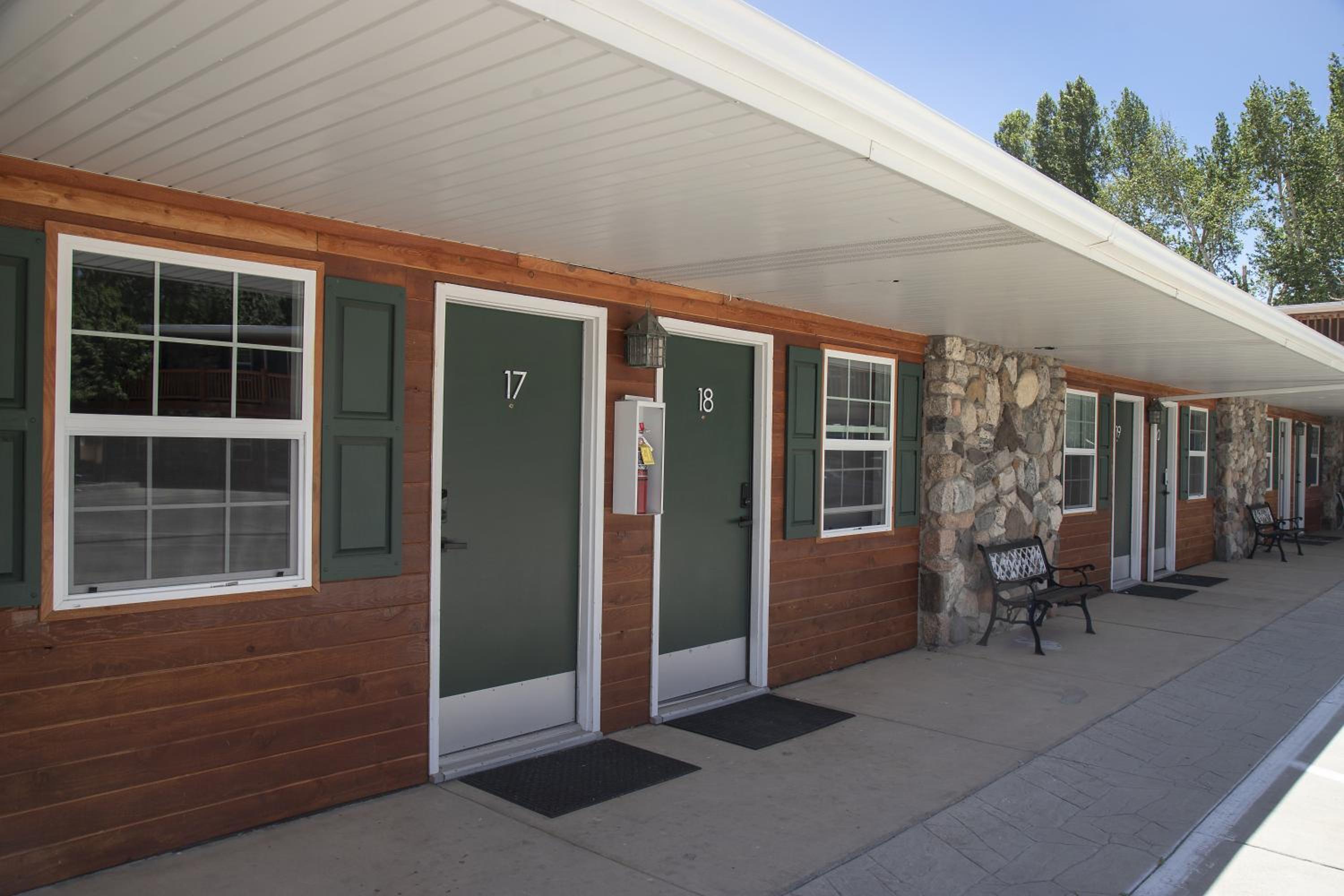 Silver Ridge Lodge