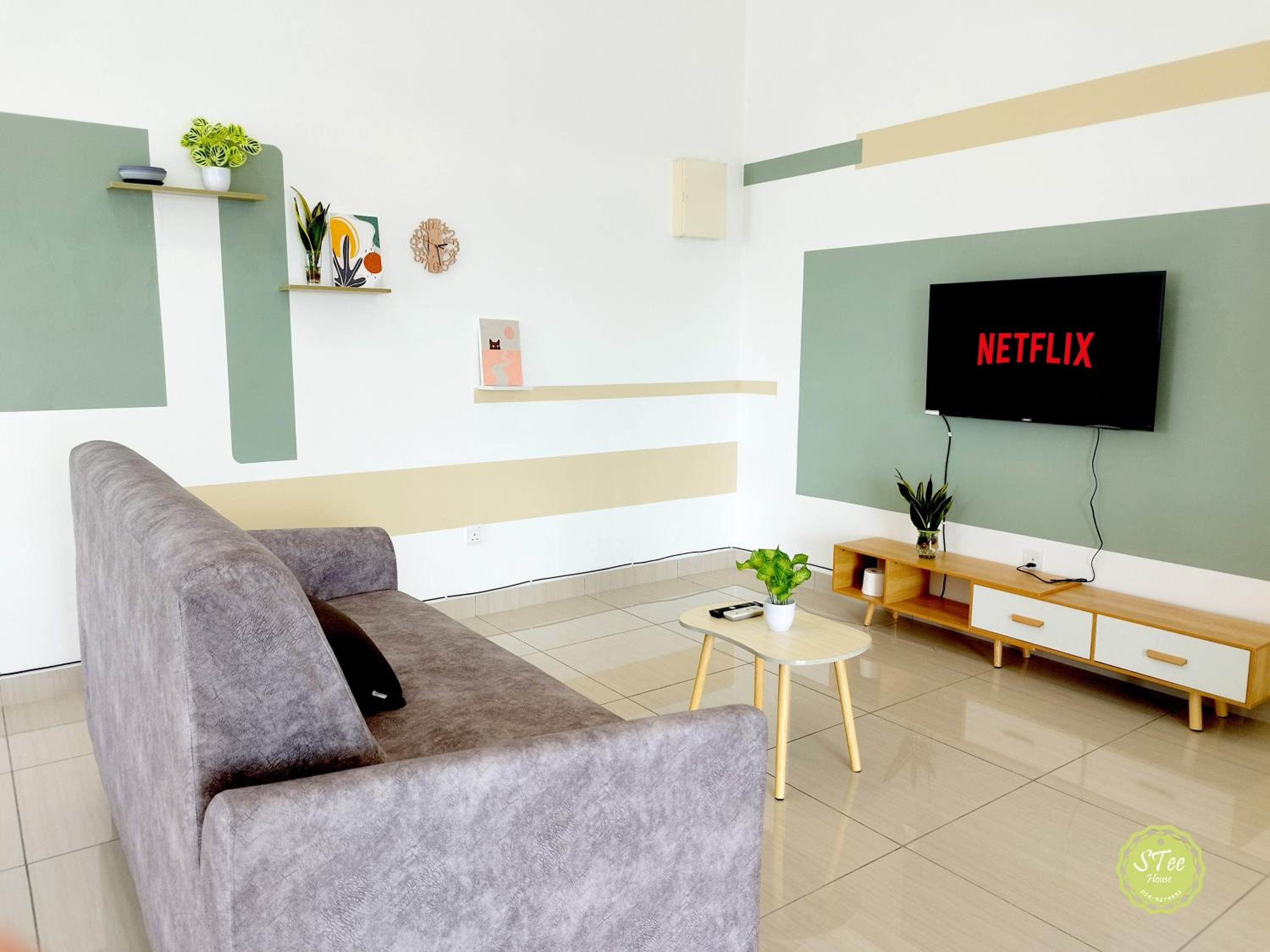 Tranquility-4pax -Mount Austin-Netflix-Ikea-Toppen-Jusco-JB