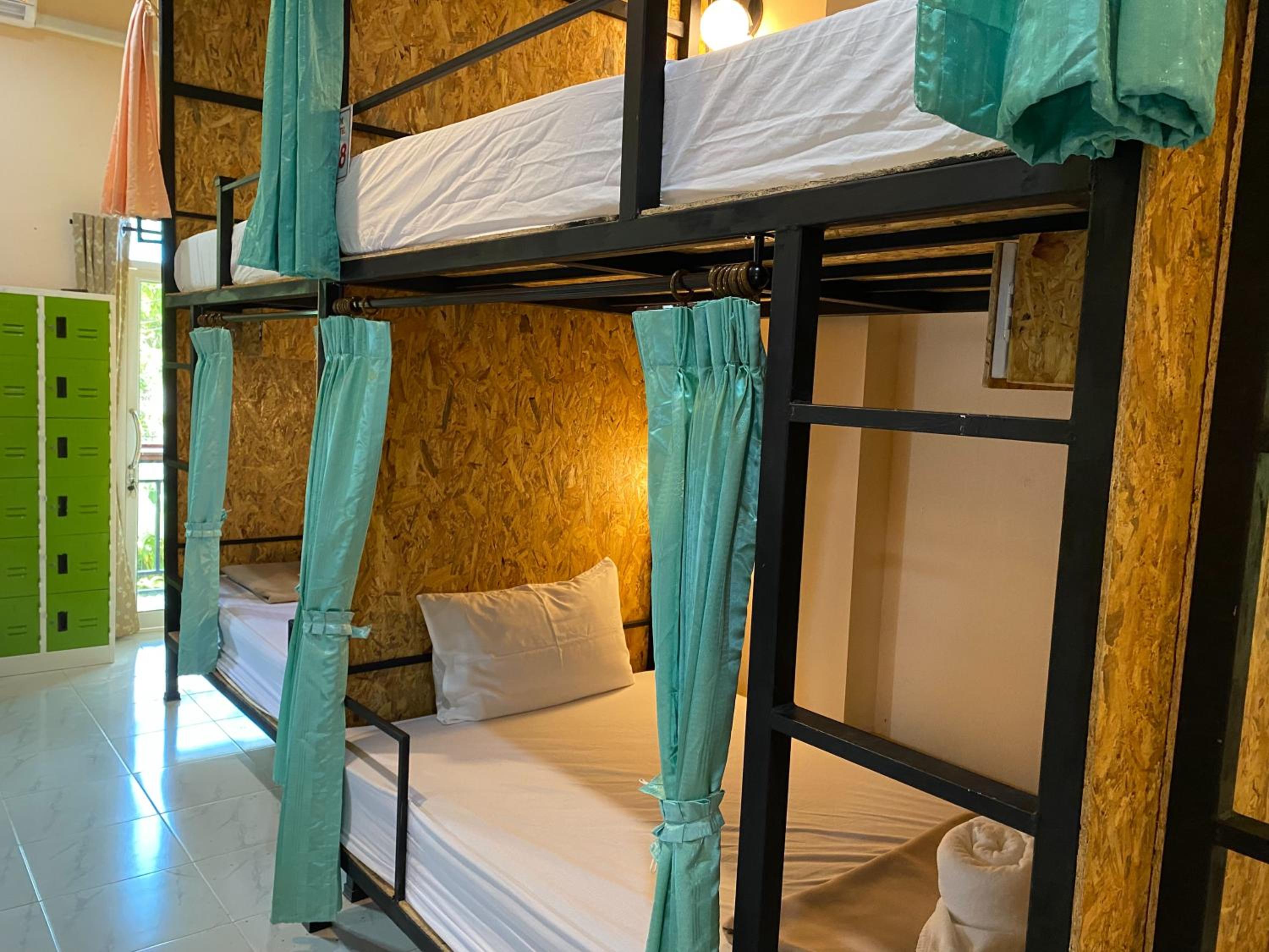 Khao Sok Inn Hostel