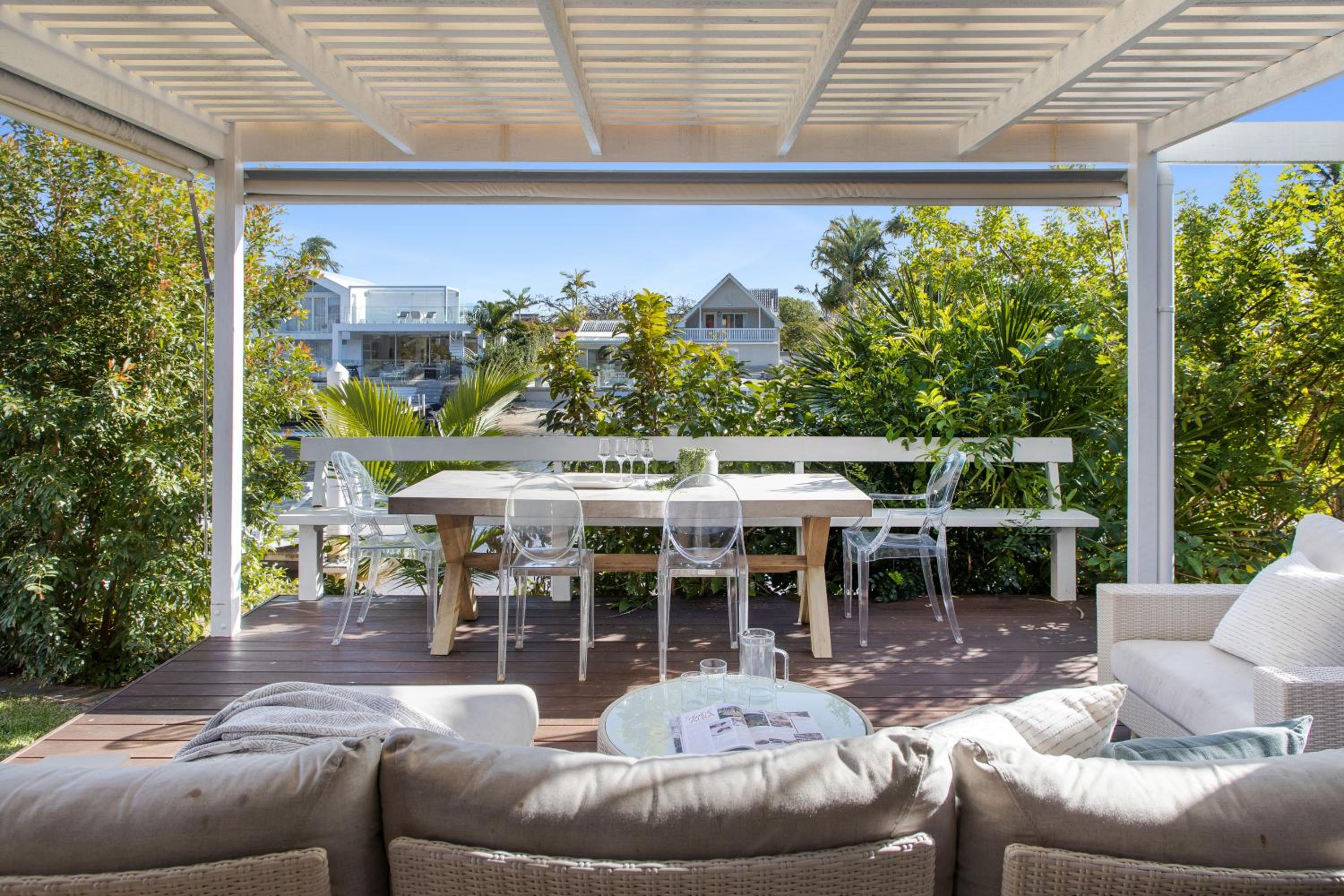 Noosa Riverfront Splendour, Ideal for Families