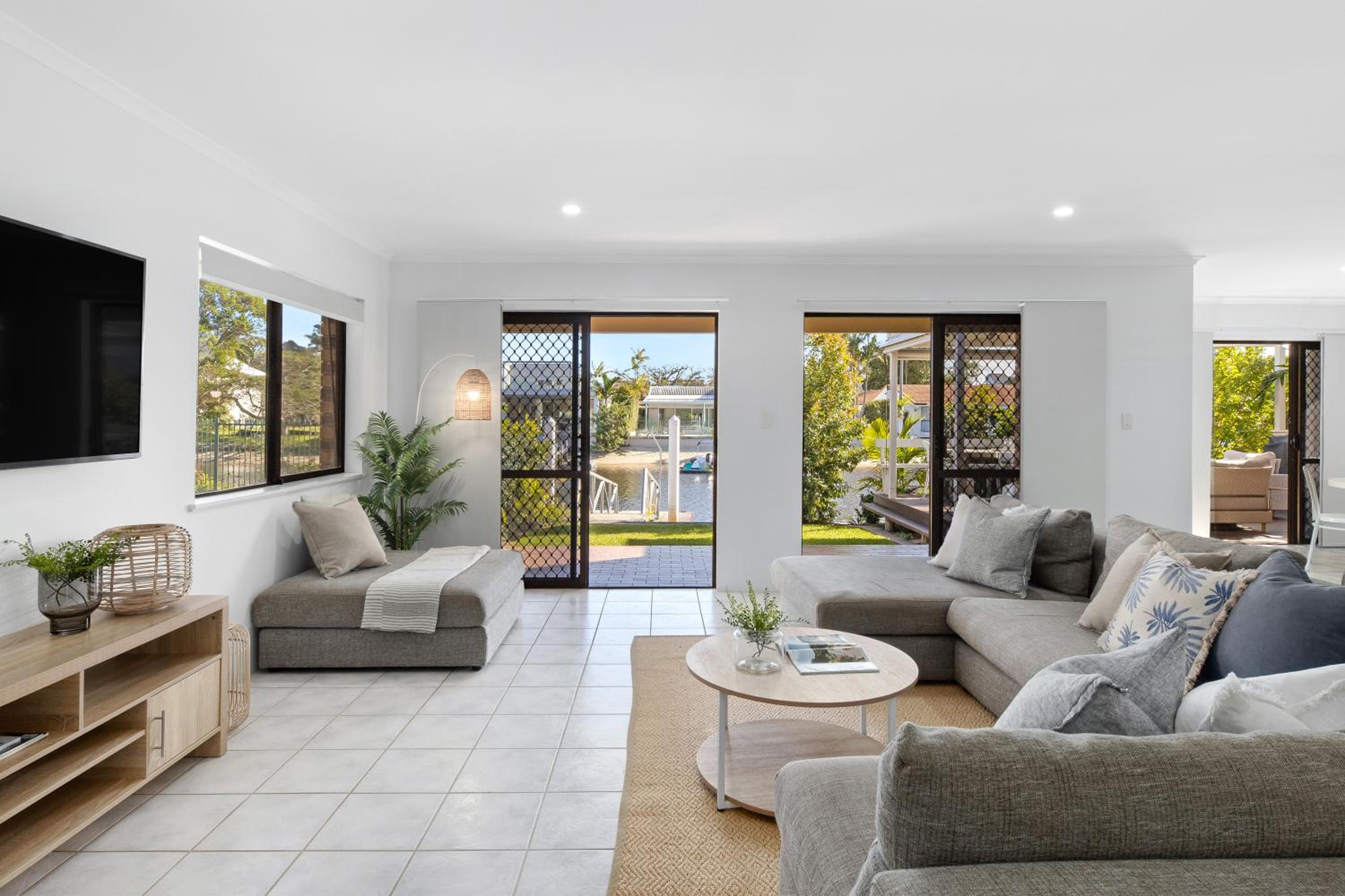 Noosa Riverfront Splendour, Ideal for Families
