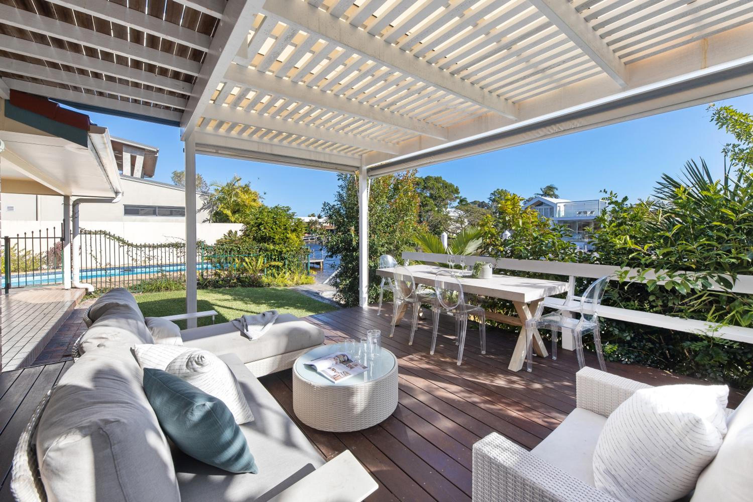 Noosa Riverfront Splendour, Ideal for Families