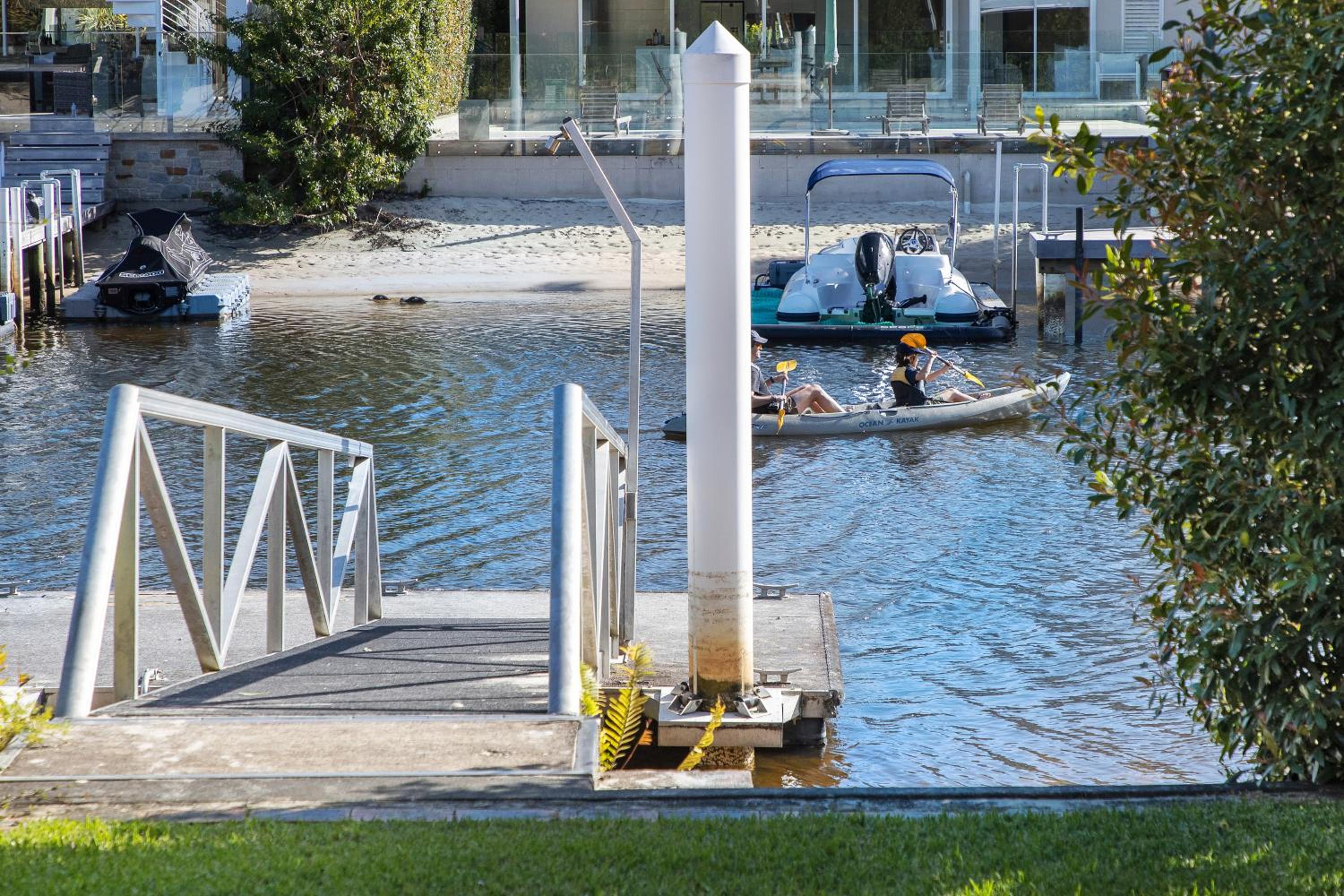Noosa Riverfront Splendour, Ideal for Families