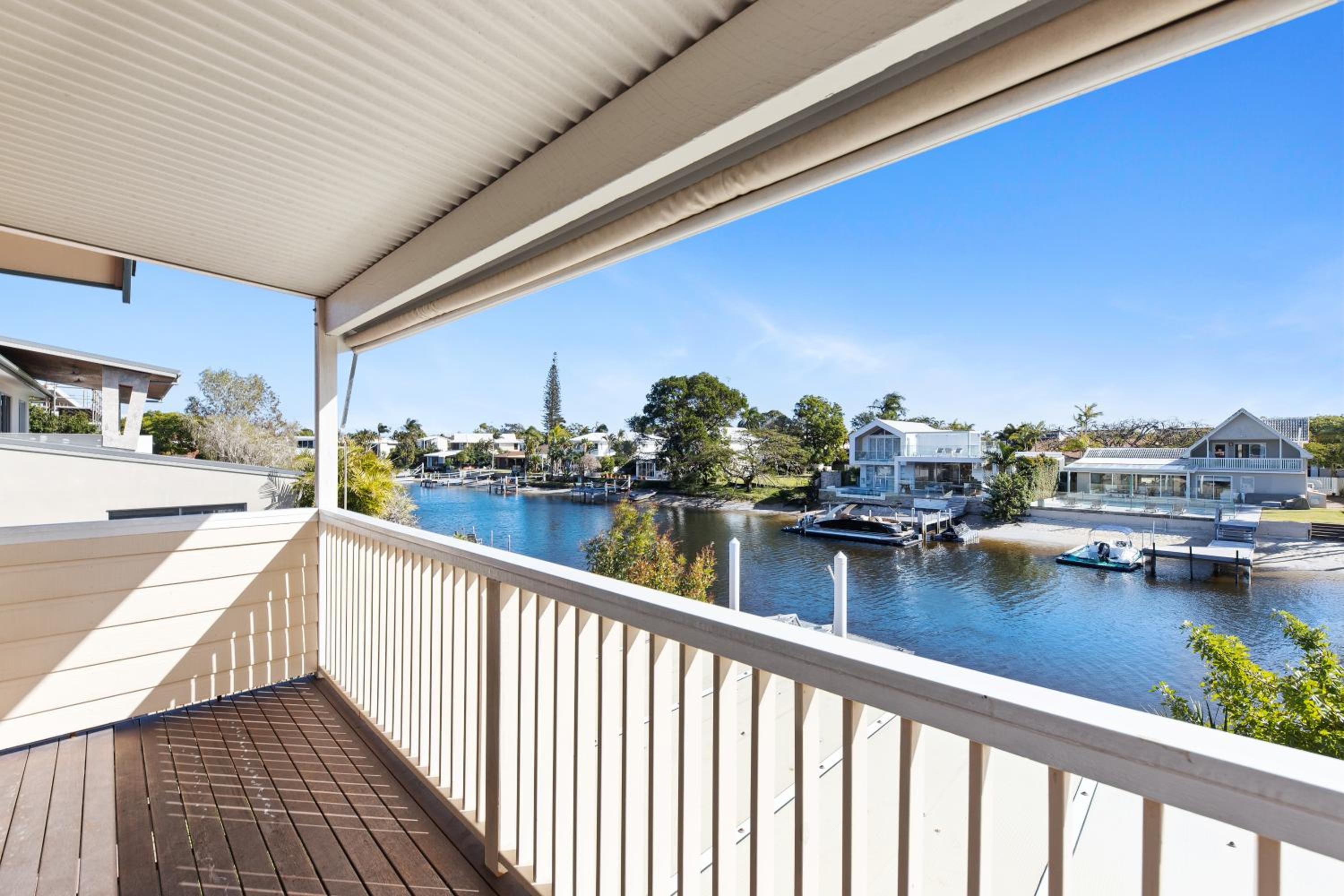 Noosa Riverfront Splendour, Ideal for Families