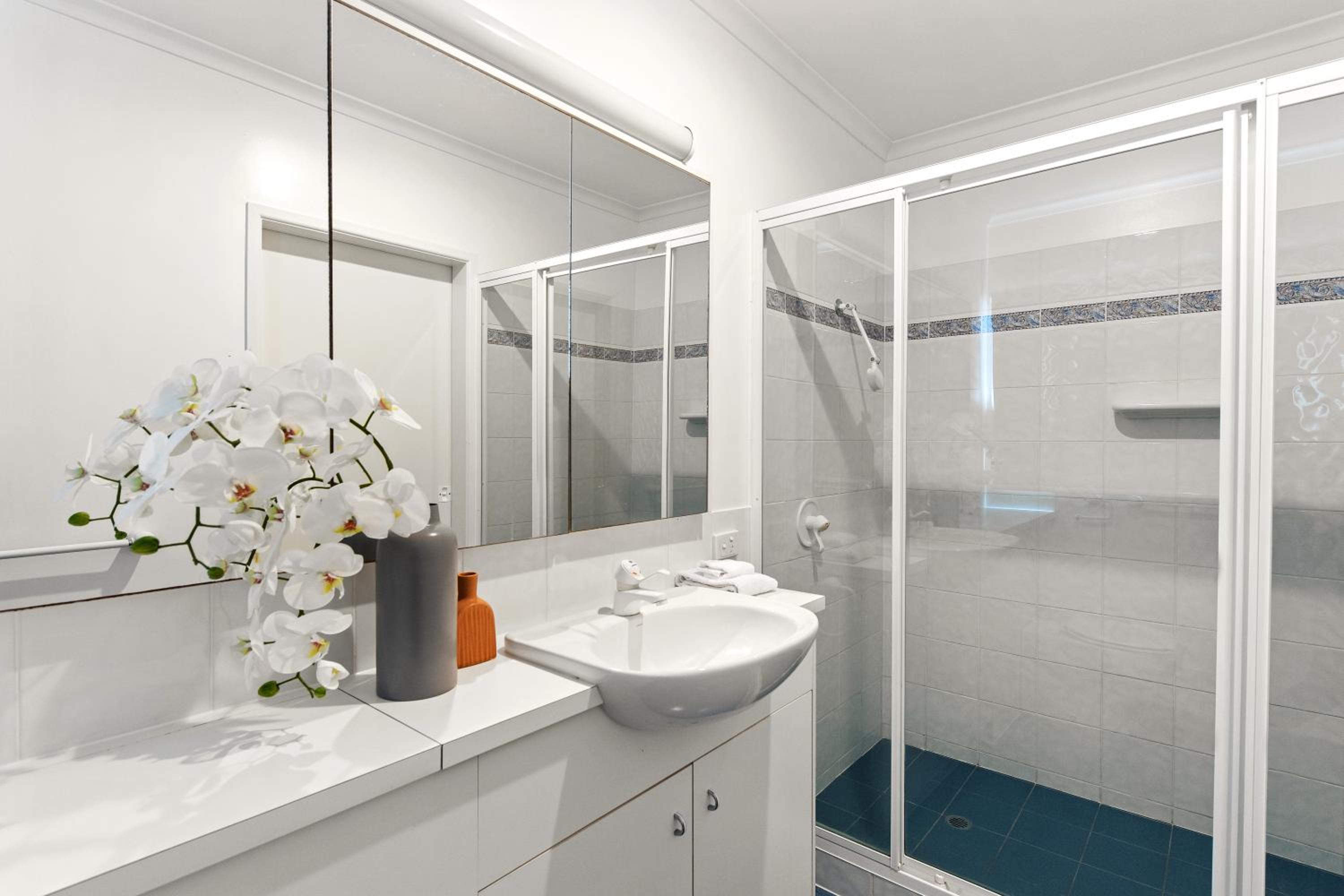 Noosa Riverfront Splendour, Ideal for Families
