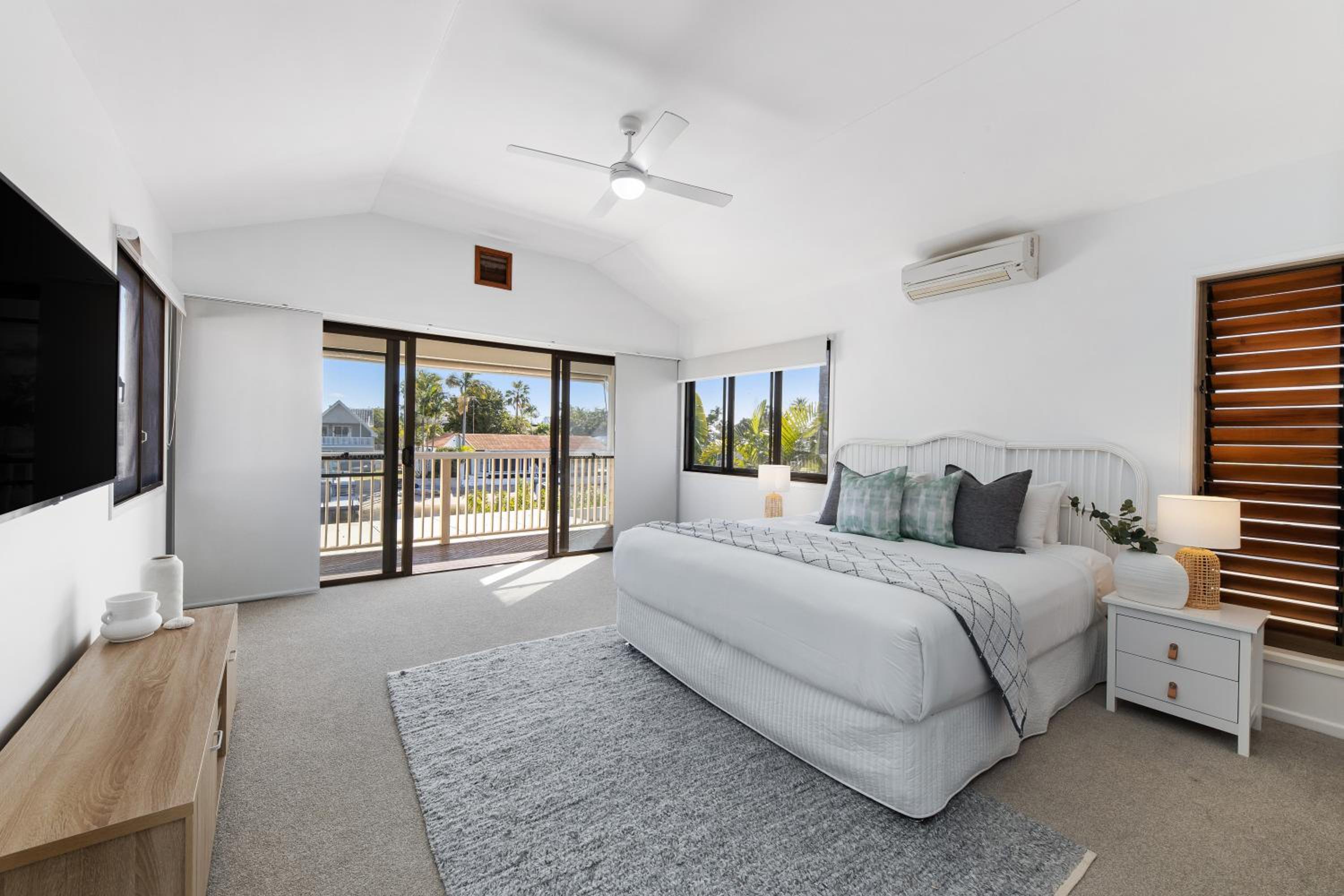 Noosa Riverfront Splendour, Ideal for Families