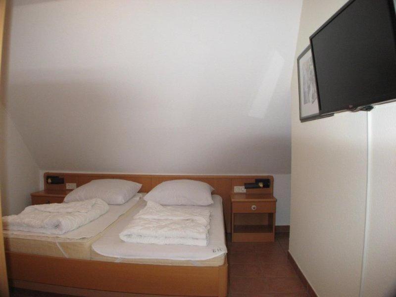 HP Touristik - Seepark Burhave 1