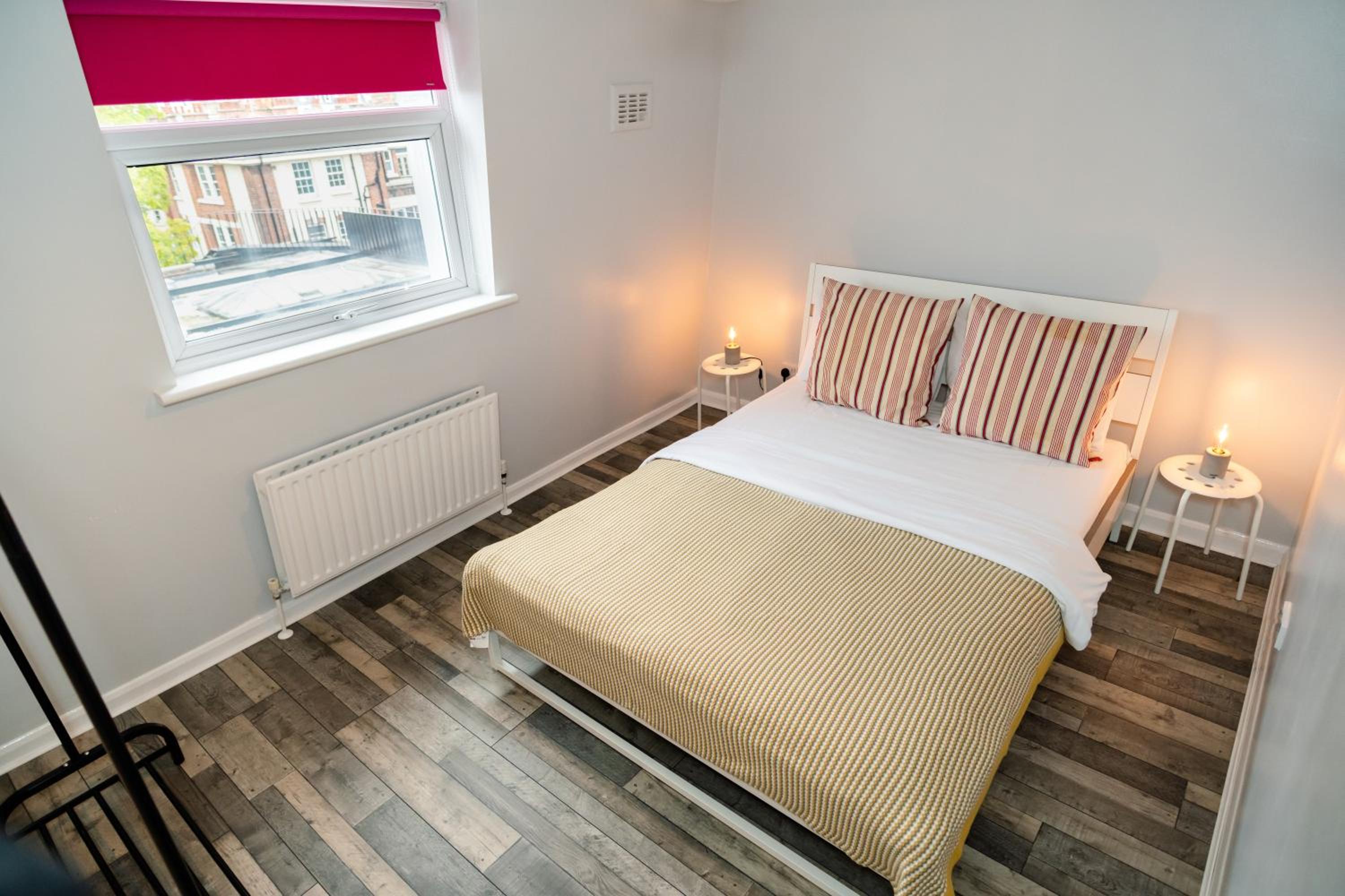 Two Bedroom Duplex in Angel HIgh Street