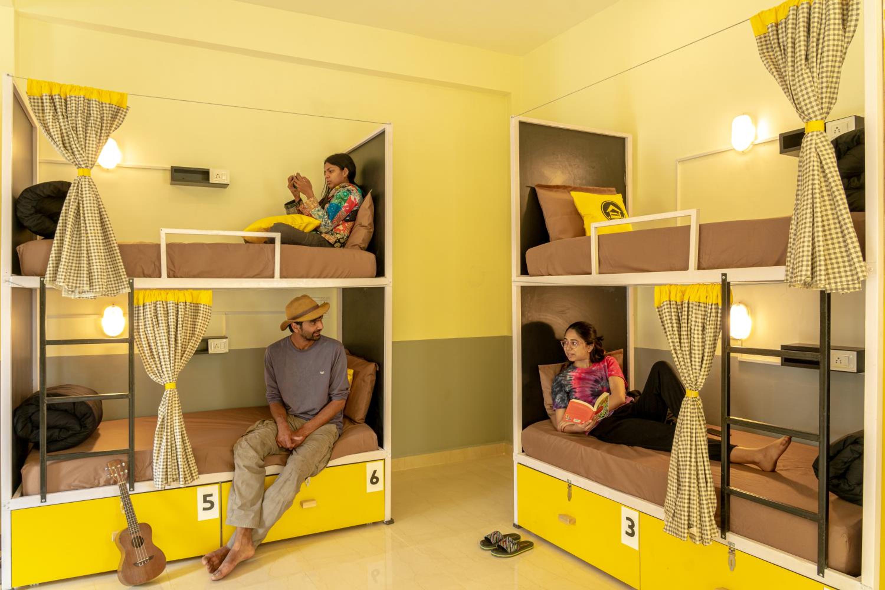 Bunker Hostels Kareri view 4