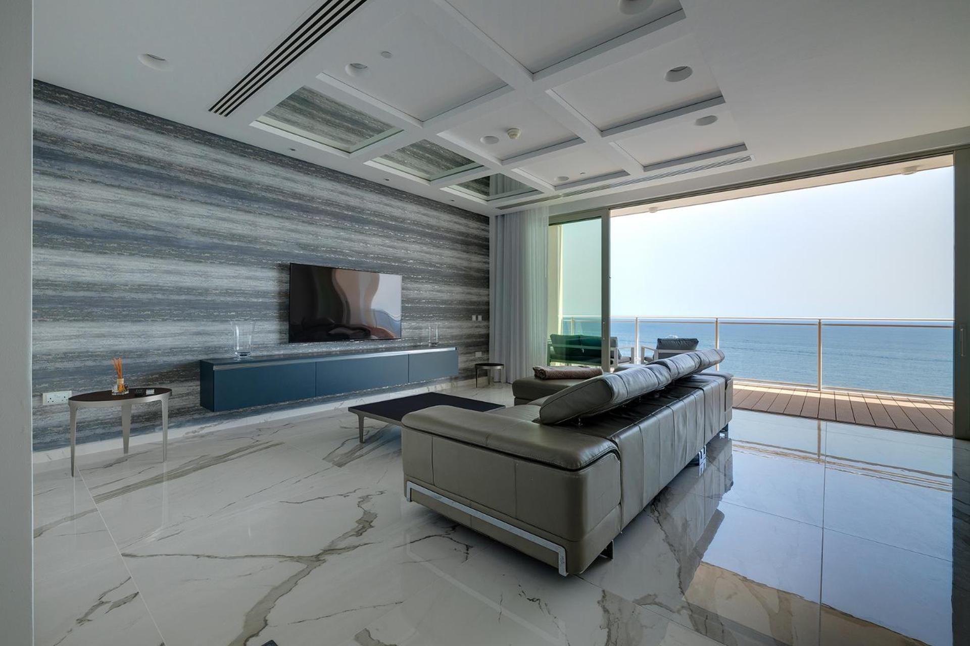 Super Luxury Apartment in Tigne Point, Amazing Sea Views view 3