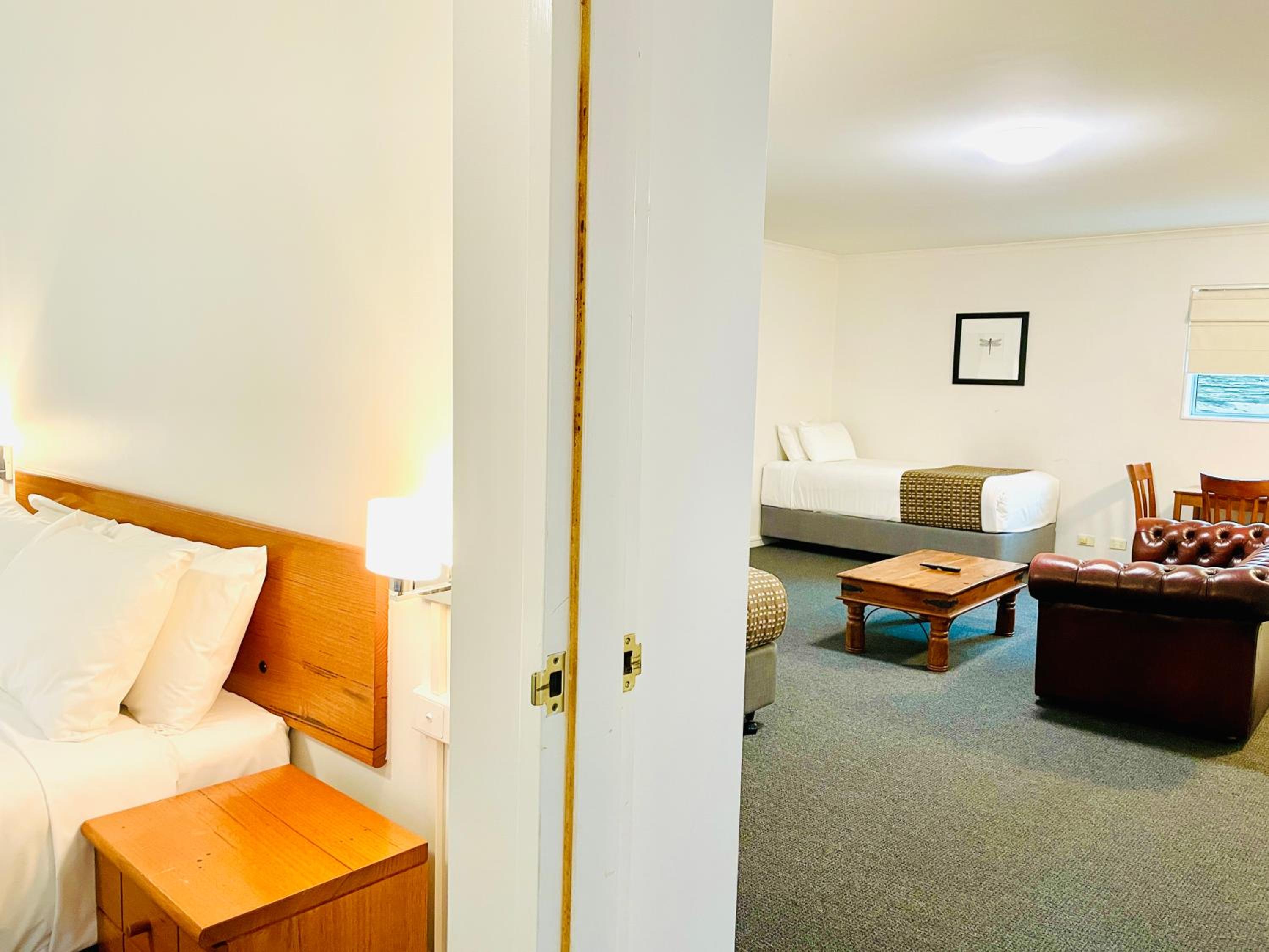 Ballarat Vacations - Quality Inn  Suites The Menzies - Property Image 1