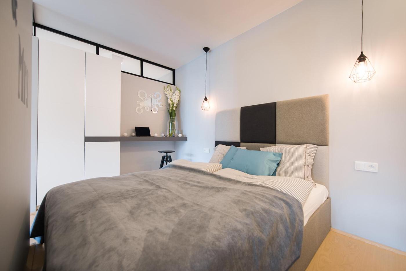 Premium Apartment for Old Town & Jewish Quarter plus Balcony and Pool view 4