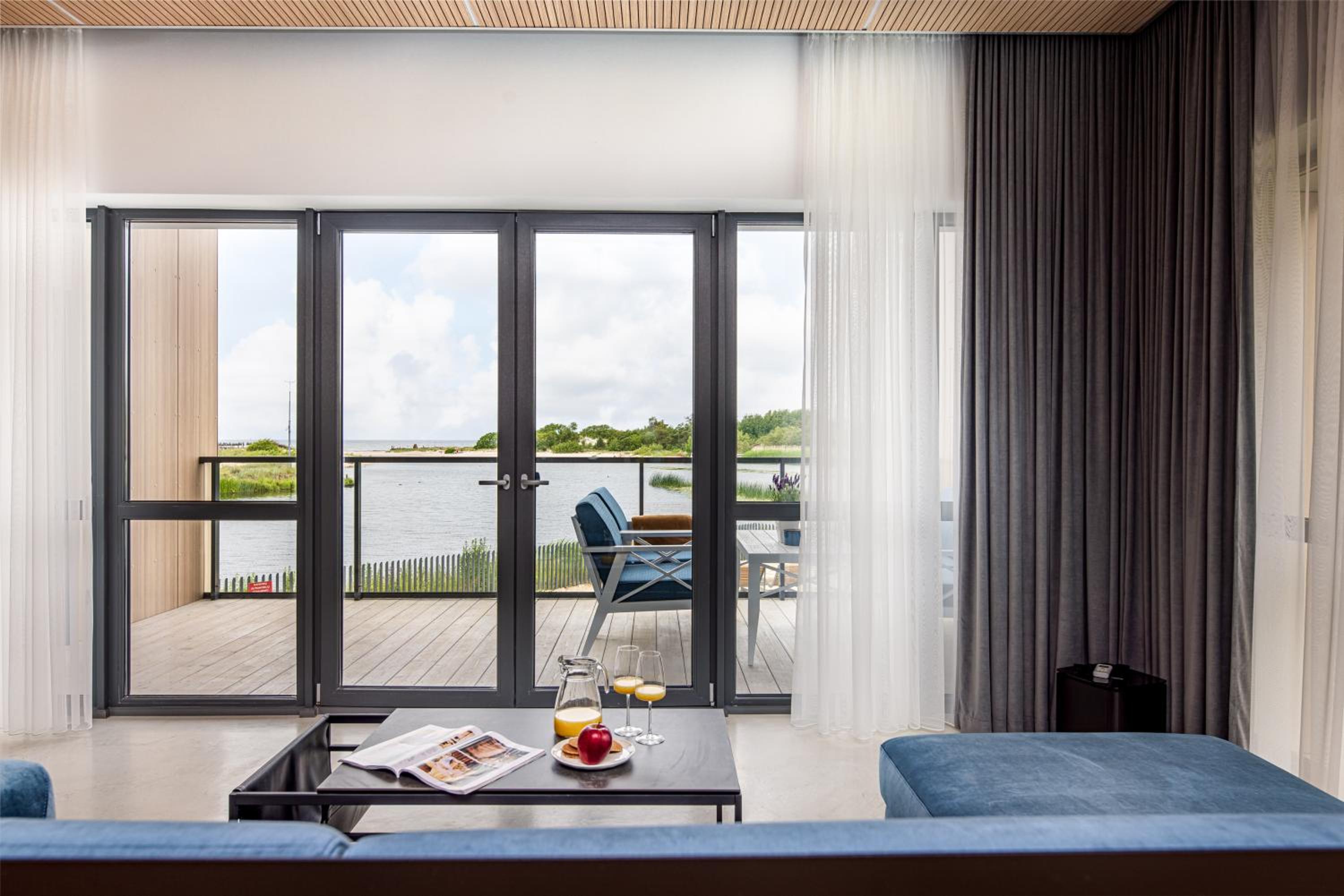 SELLING SUNSET, 2BD SEA VIEW Apt, By Cohost view 3