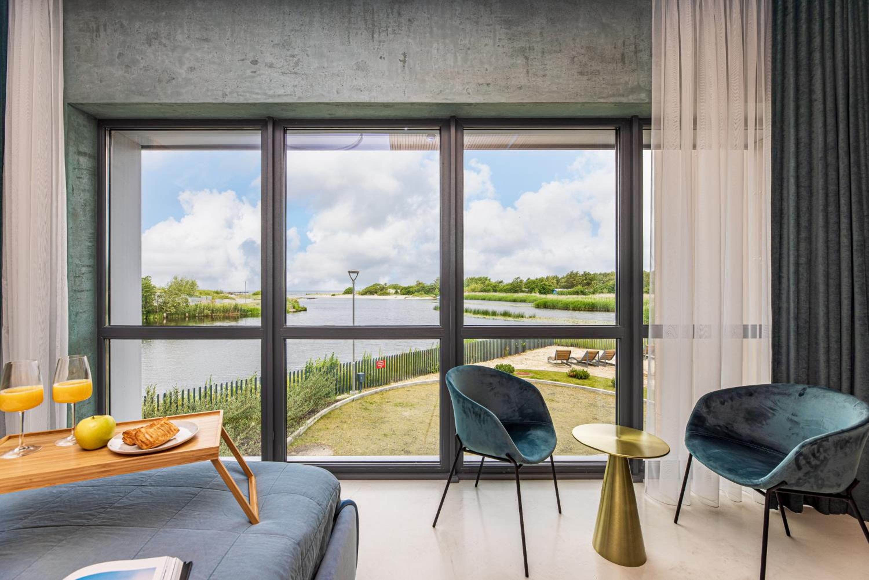 SELLING SUNSET, 2BD SEA VIEW Apt, By Cohost view 4