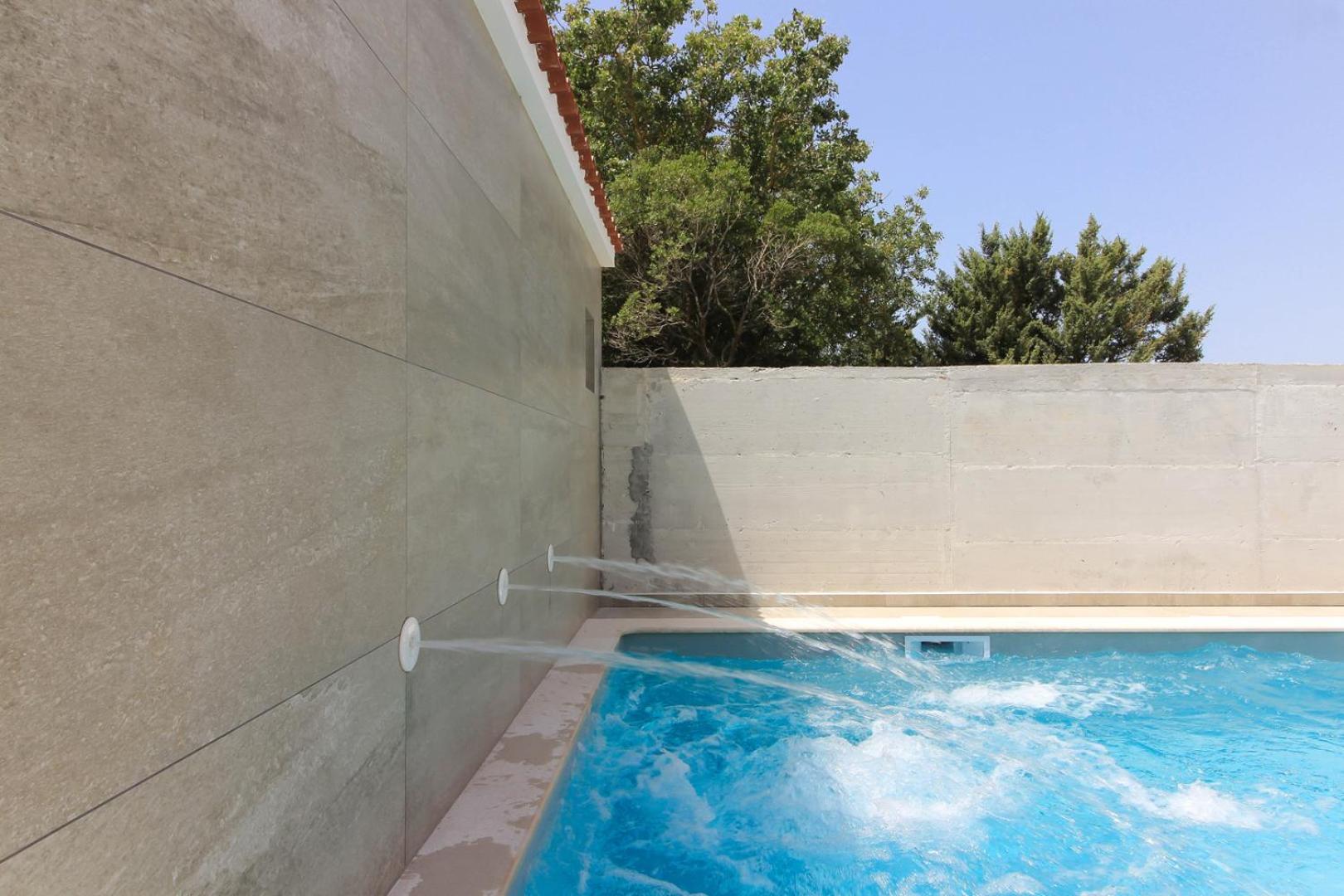 Villa Sunshine with private Hydromassage Pool near the beach view 4
