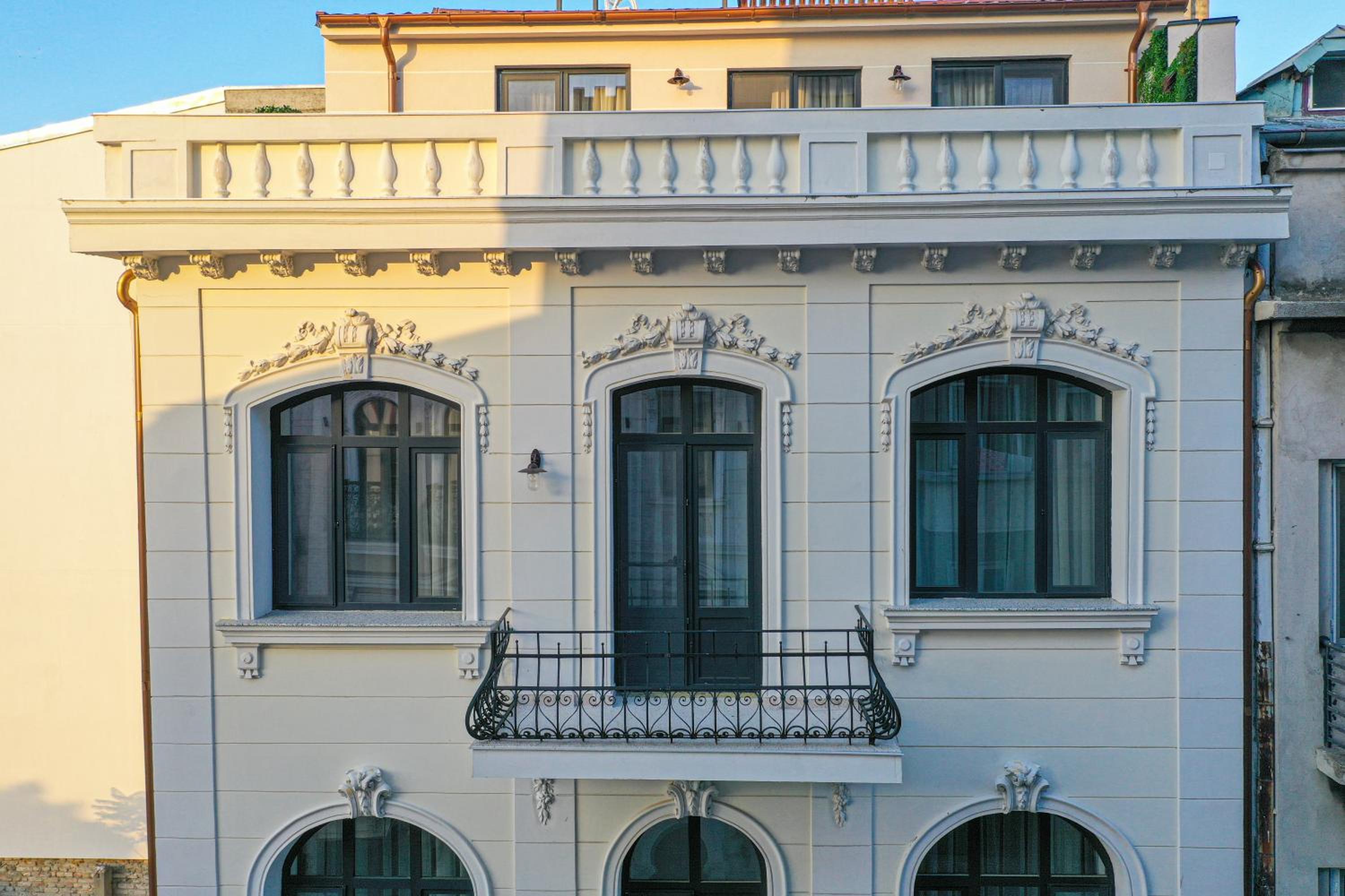 Hotel Olympic Boutique - Image 1