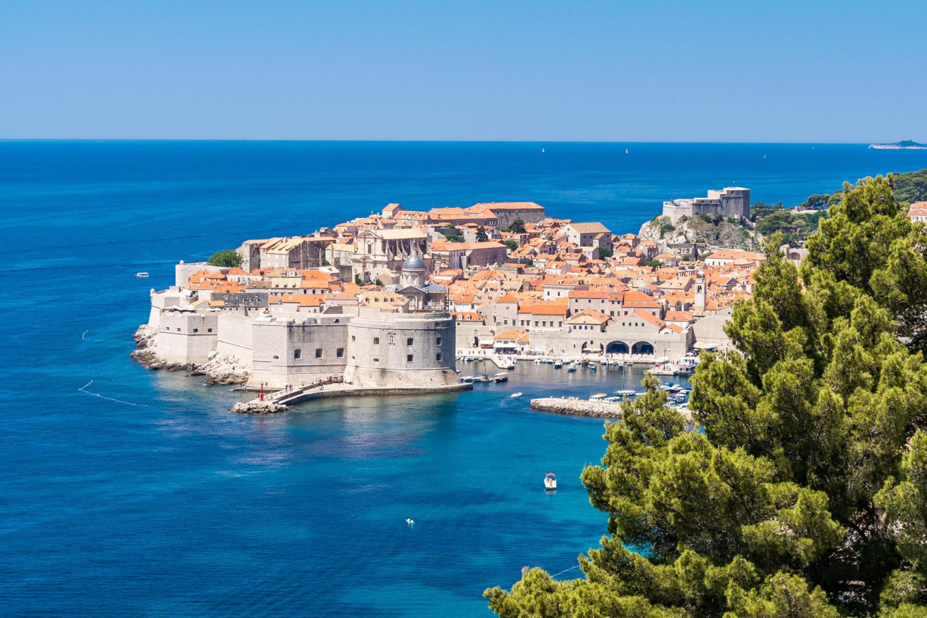 Luxury 2 BD Apartment Ika Marie - Dubrovnik Old Town with Jacuzzi and Parking