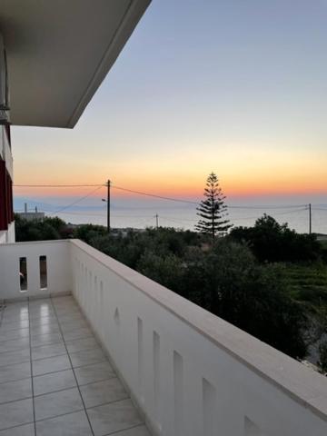 Manolis Apartments