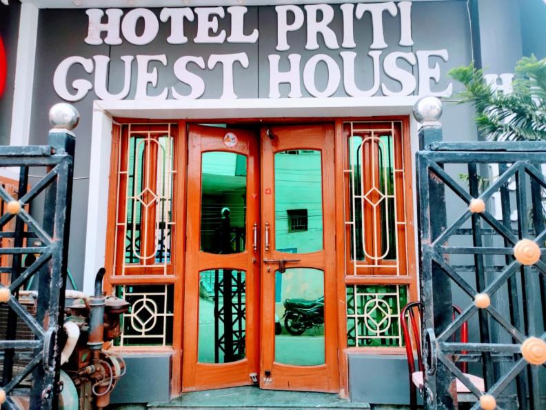 Priti Guest House By WB Inn view 4
