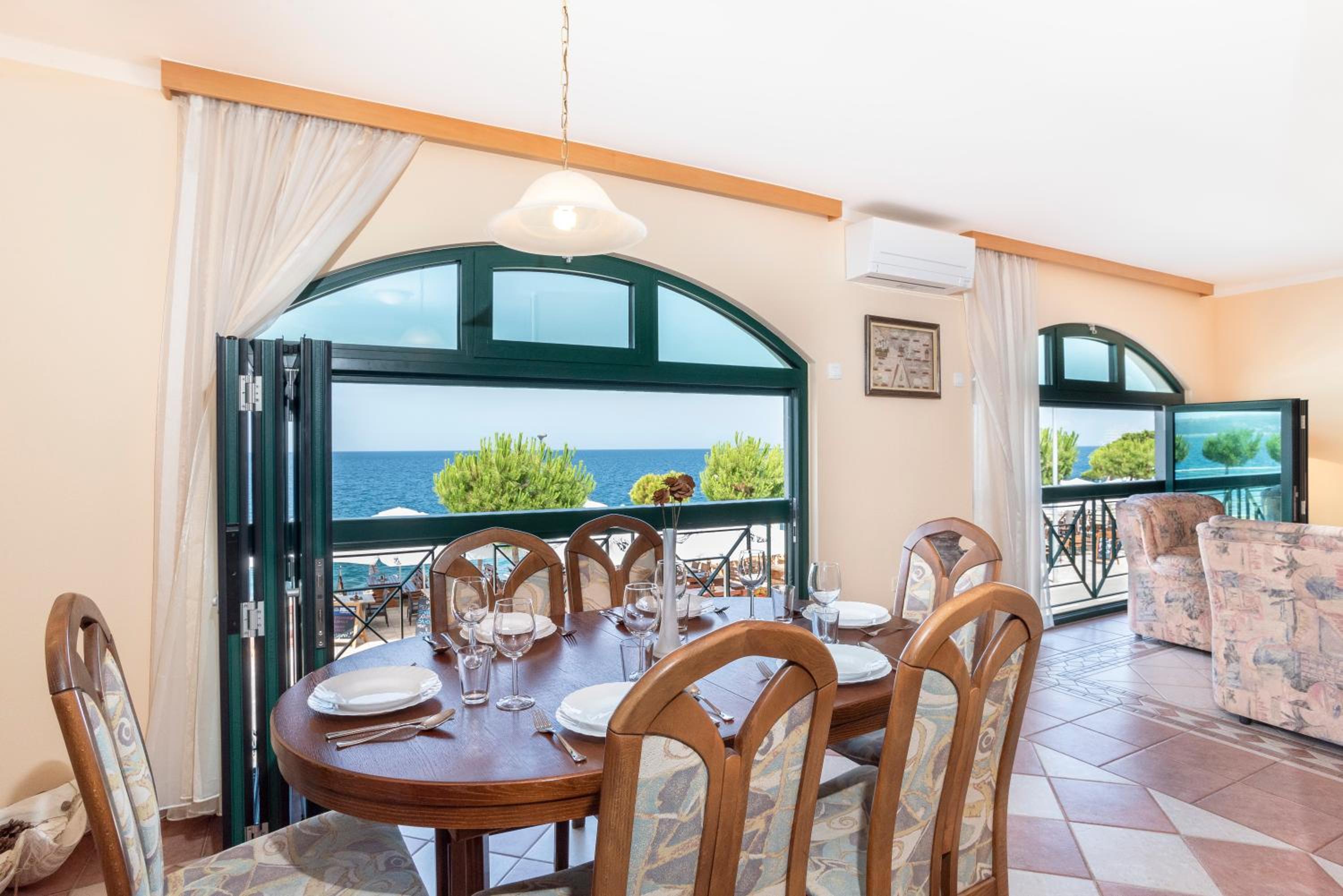 Beachfront Apartment SunVita by Locap Group view 4