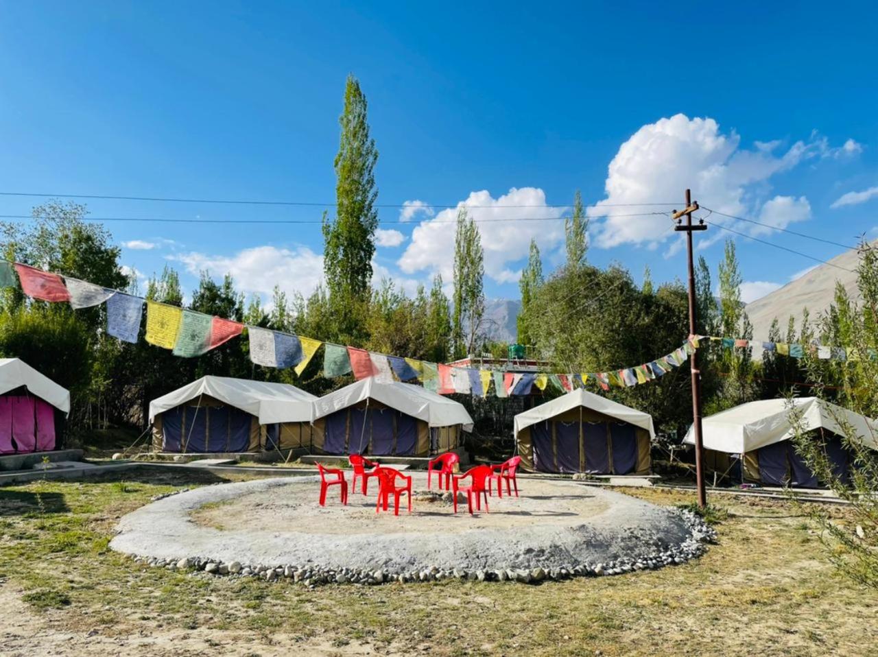 Hotel Nubra Delight and Camps