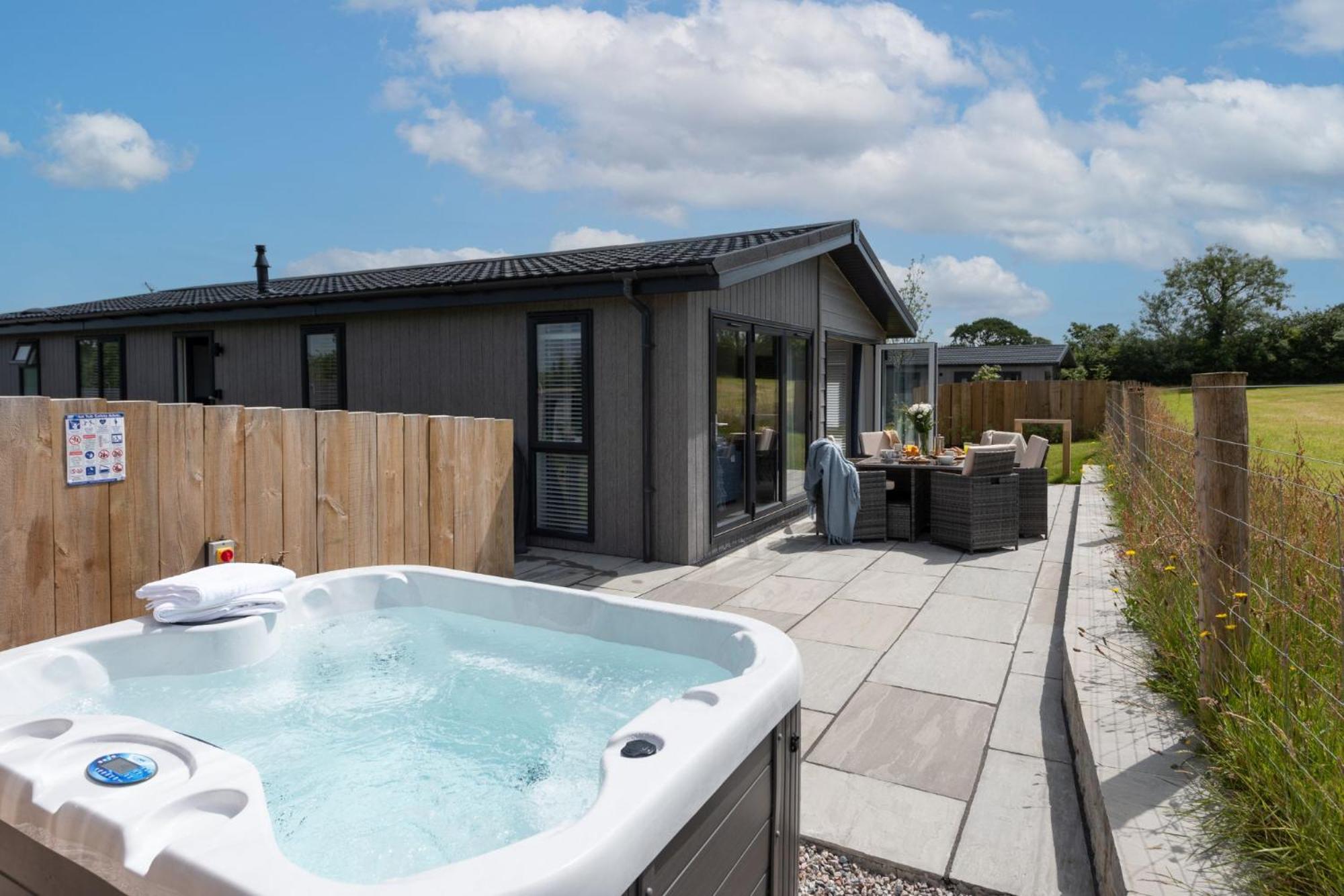 Lavender Lodge, 8 Roadford Lake Lodges view 4