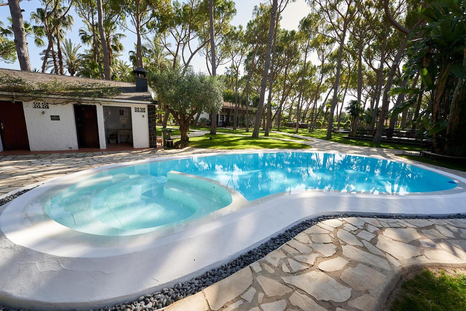 El Oasis Villa Resort