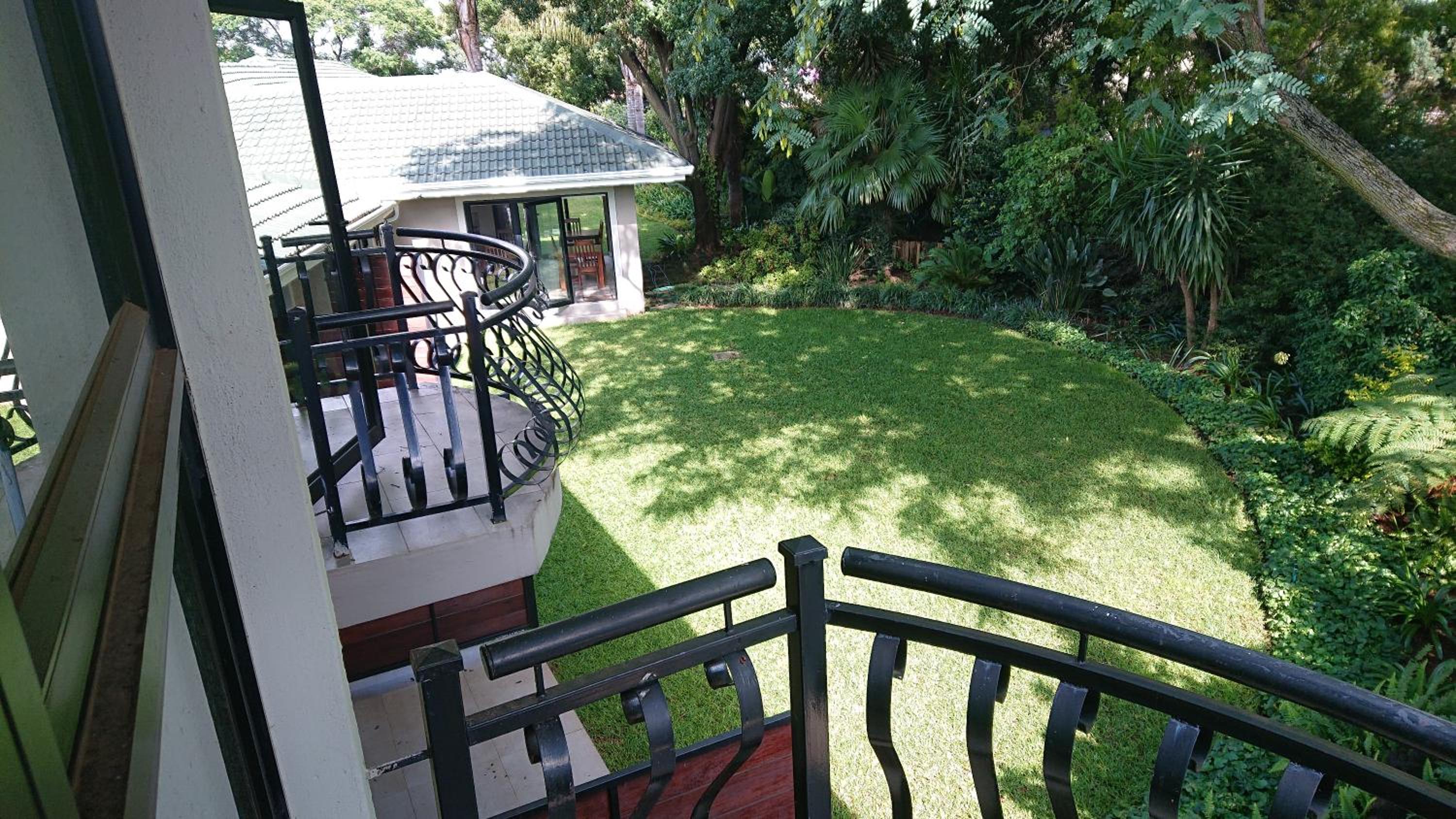 Unitas Guesthouse view 3