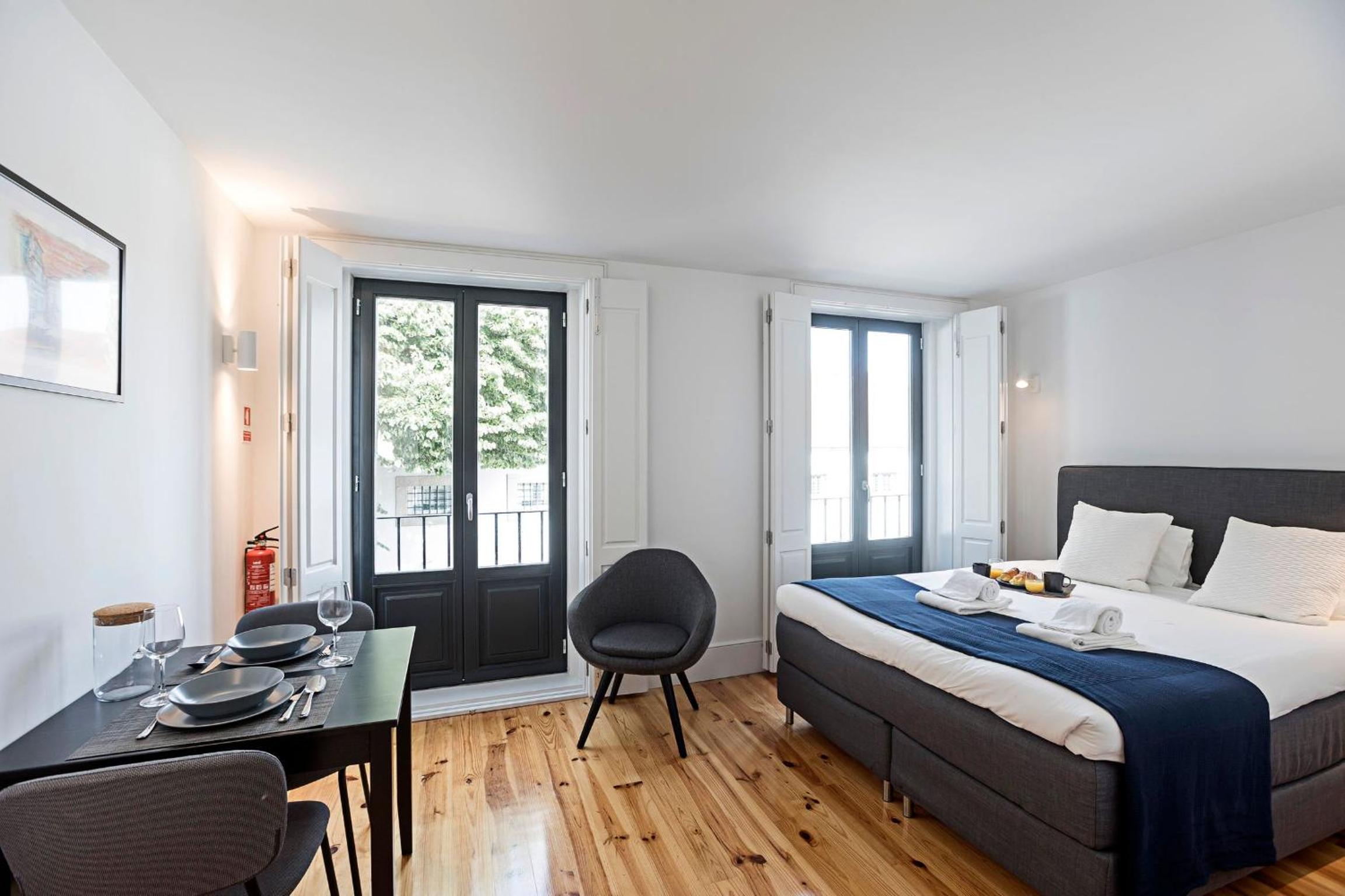 Lapa Flat in City Center by LovelyStay view 2